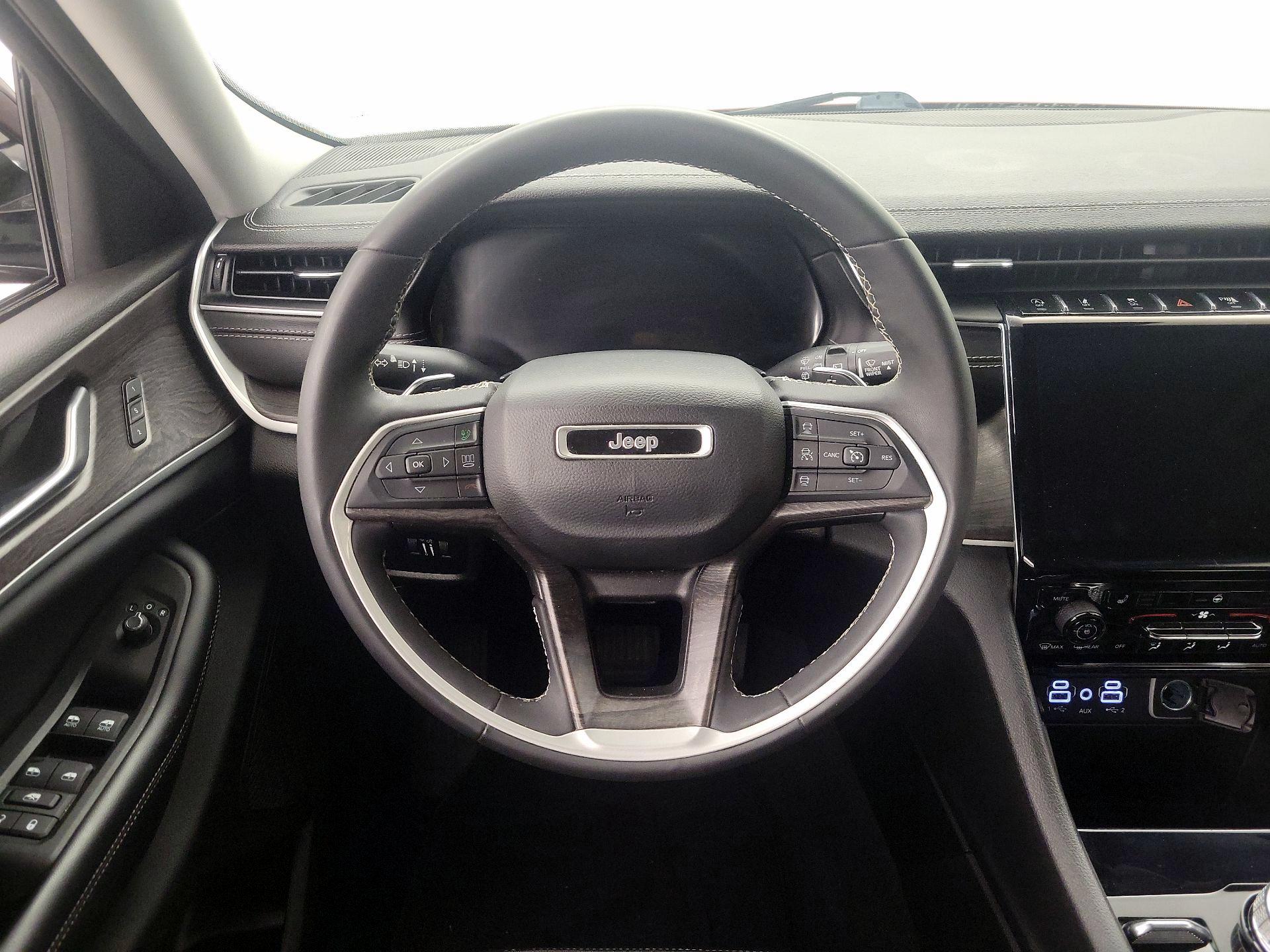 Thumbnail: 2023 Jeep Grand Cherokee - 10