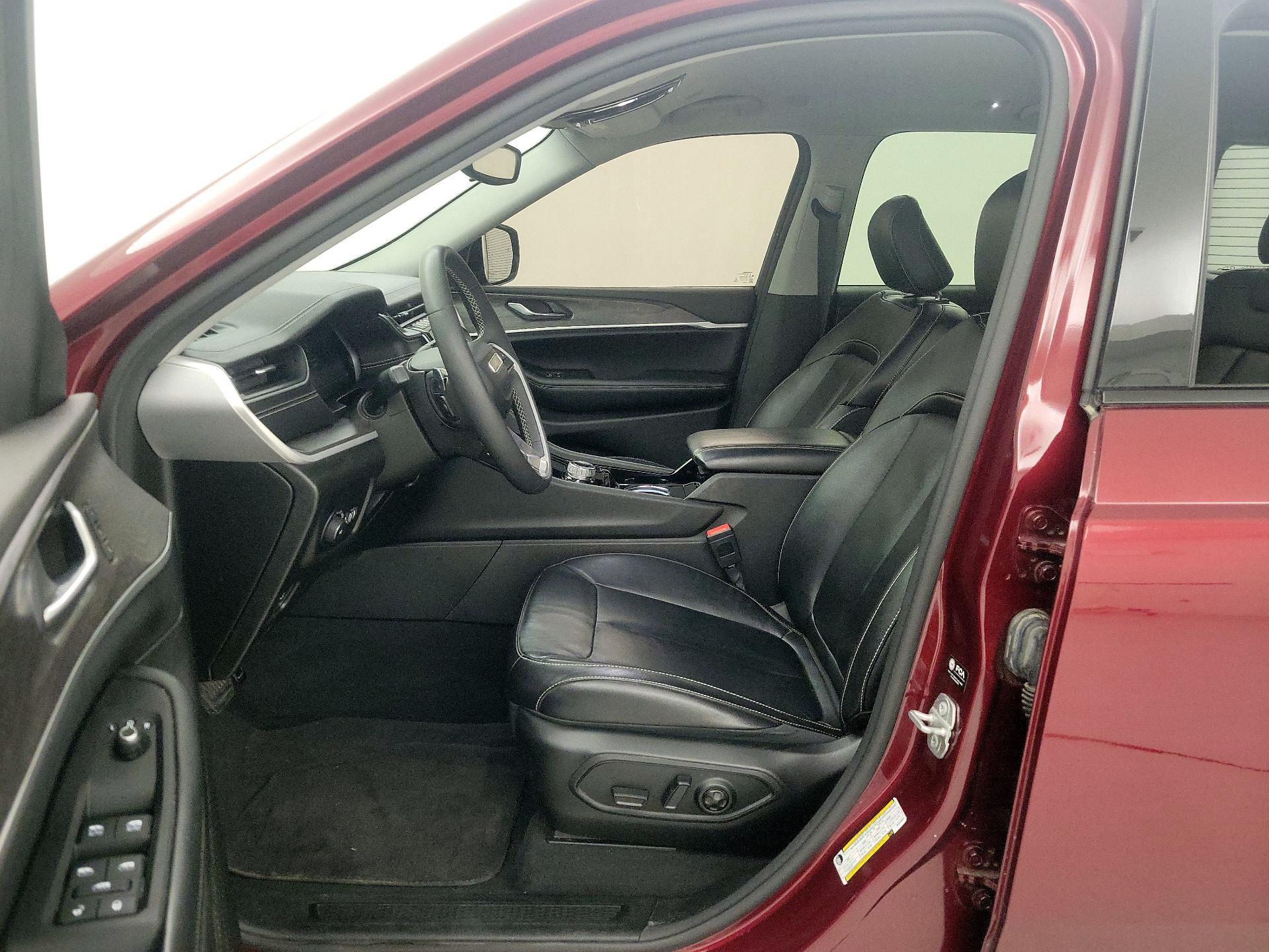 Thumbnail: 2023 Jeep Grand Cherokee - 11