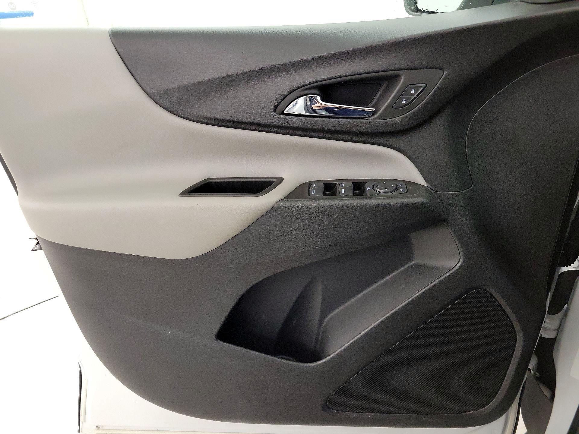 Thumbnail: 2022 Chevrolet Equinox - 12