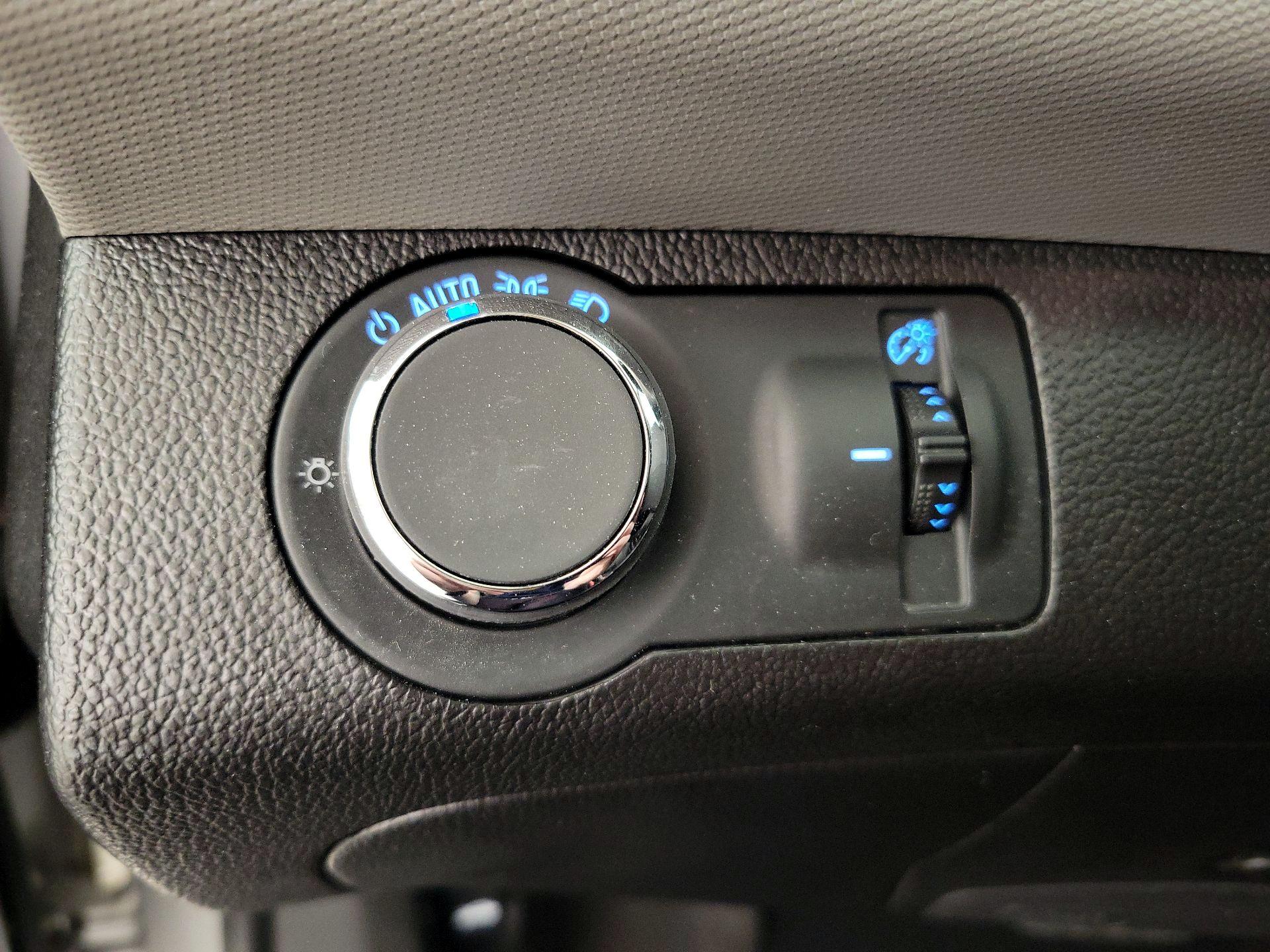 Thumbnail: 2016 Chevrolet Sonic - 13