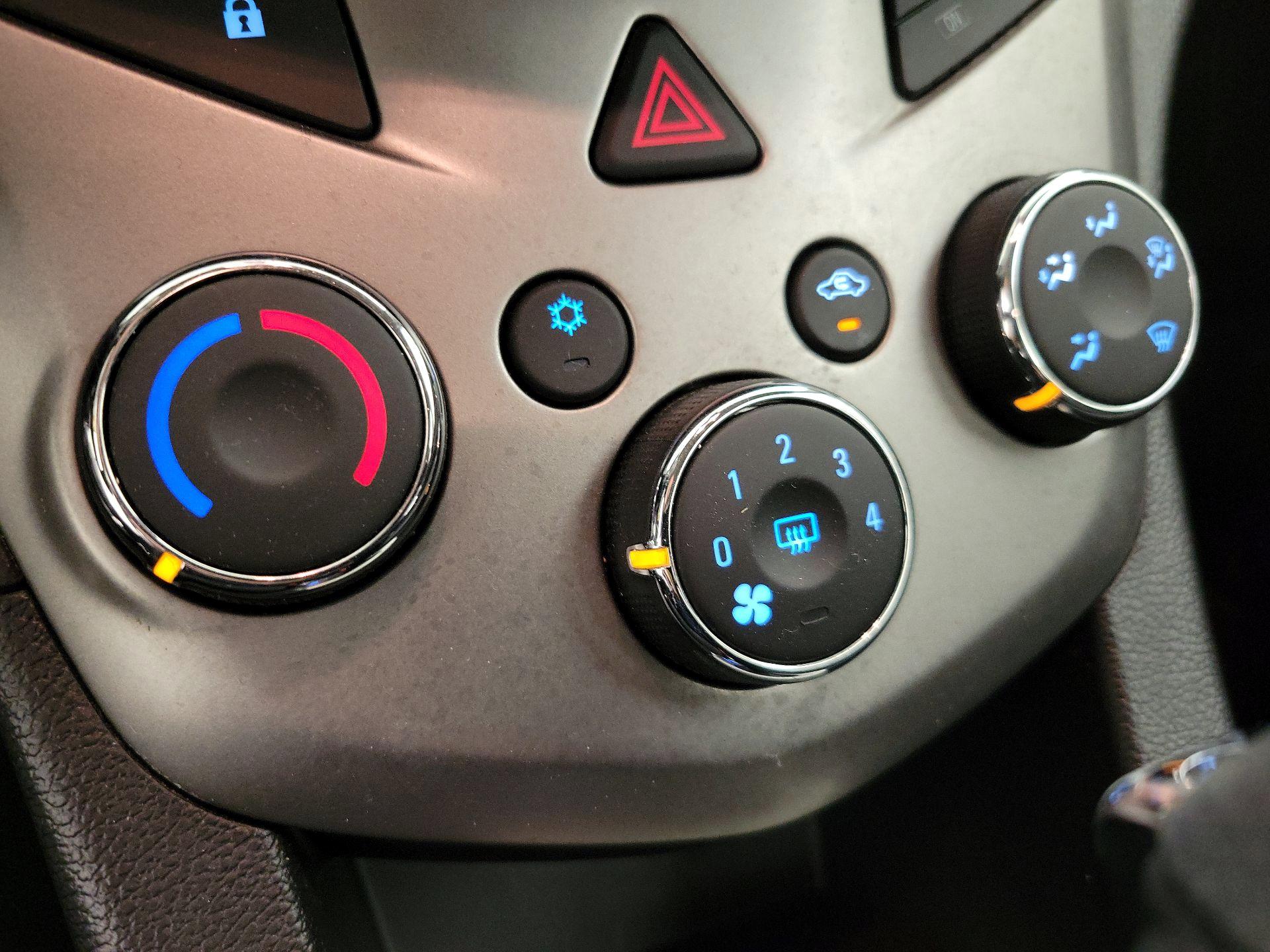 Thumbnail: 2016 Chevrolet Sonic - 16