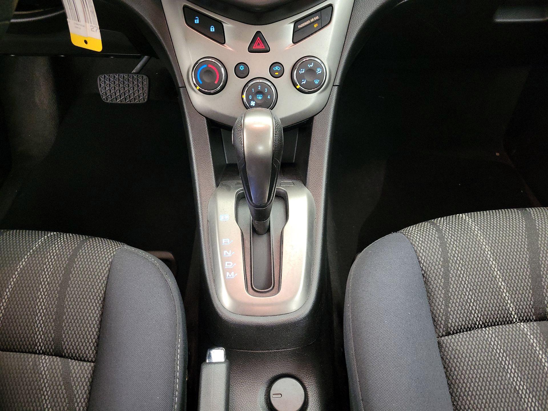 Thumbnail: 2016 Chevrolet Sonic - 17