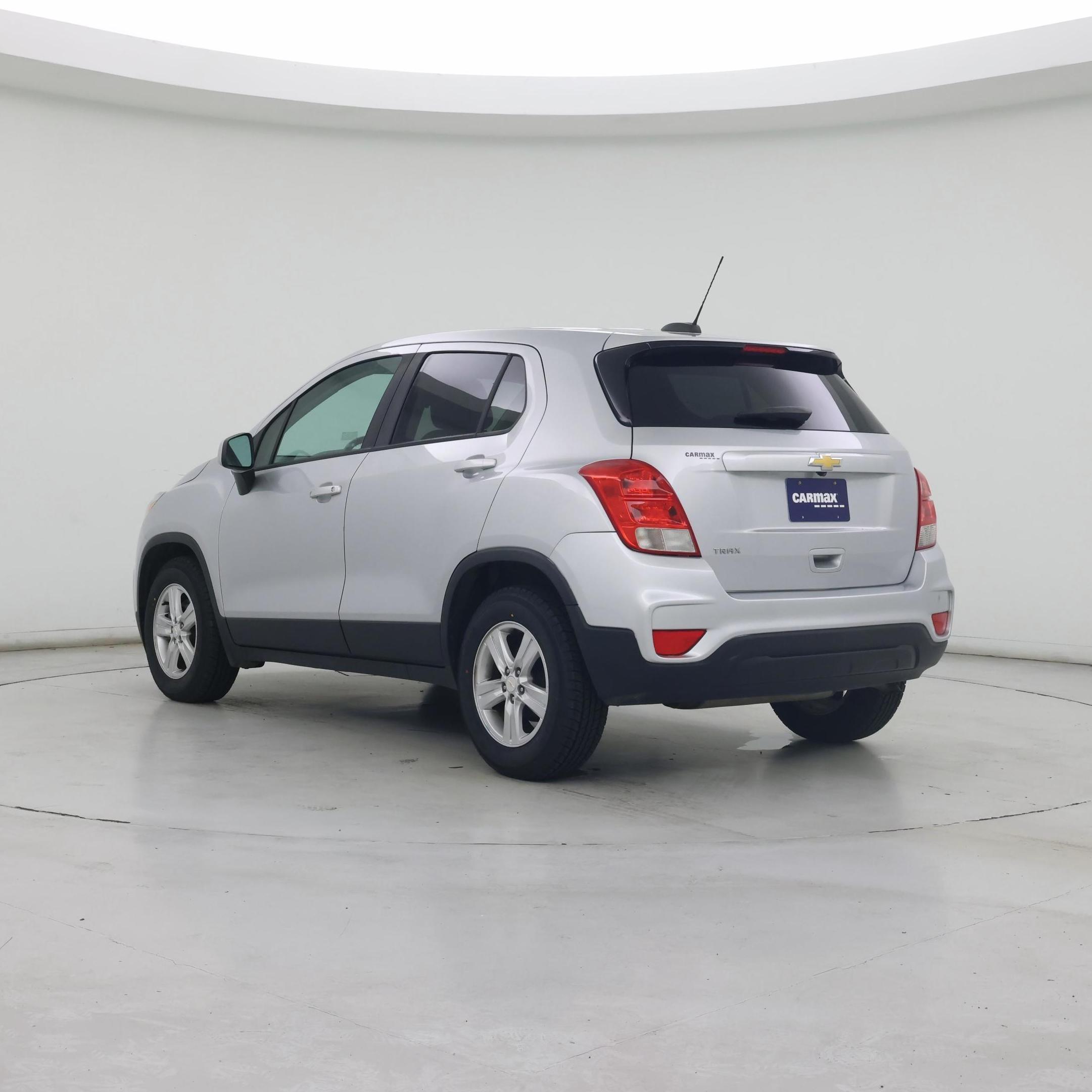 Thumbnail: 2022 Chevrolet Trax - 2