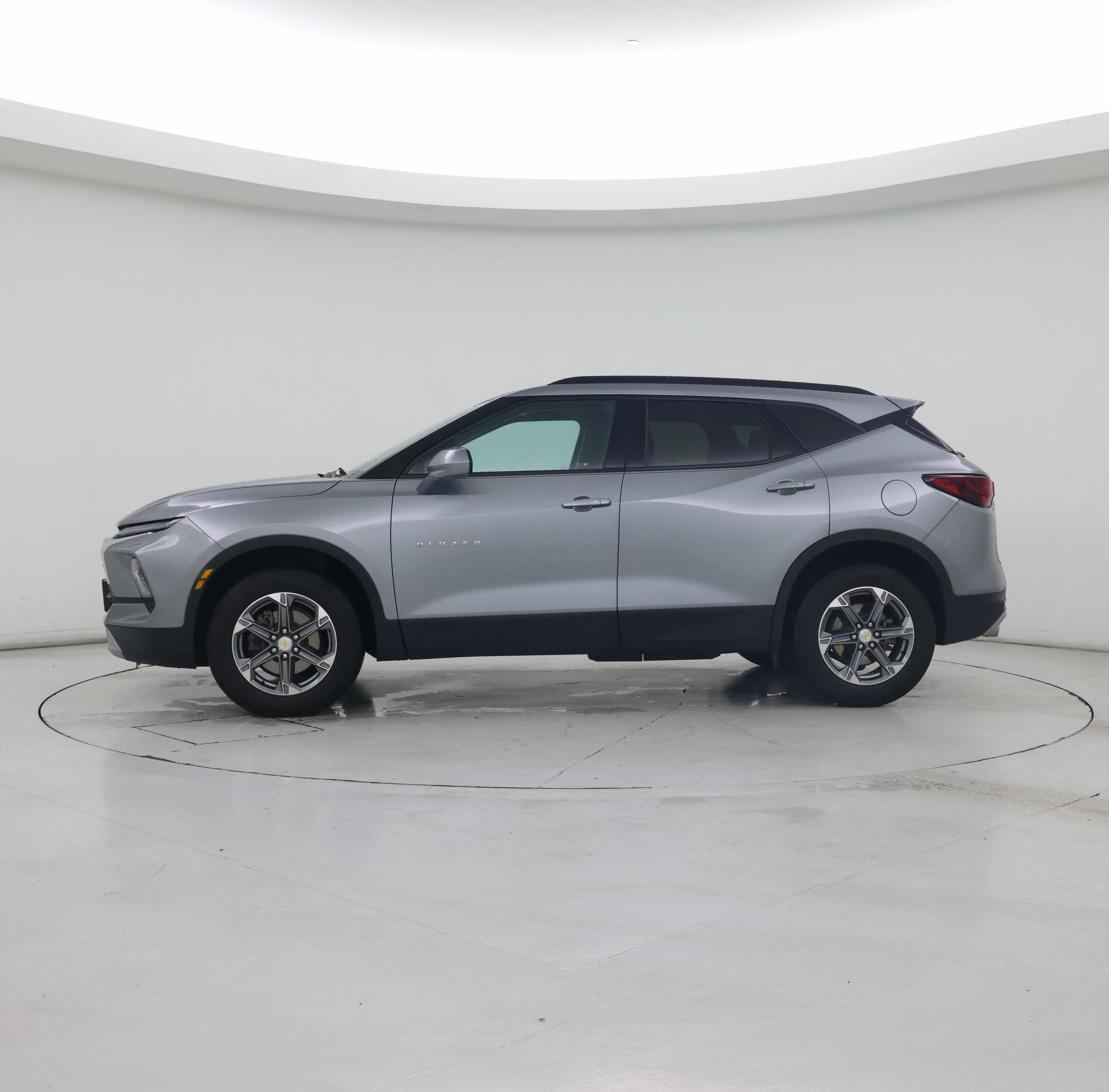 Thumbnail: 2023 Chevrolet Blazer - 3