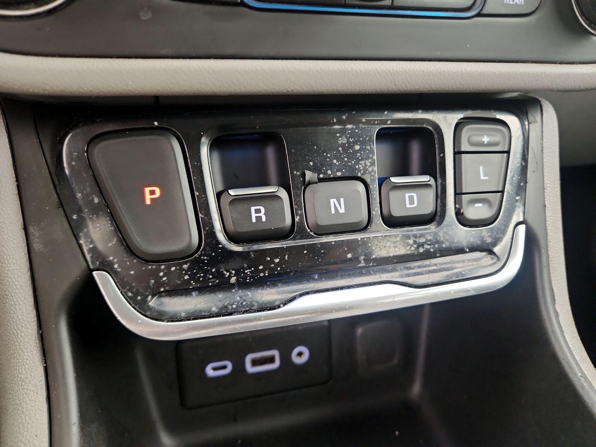 Thumbnail: 2020 GMC Terrain - 17