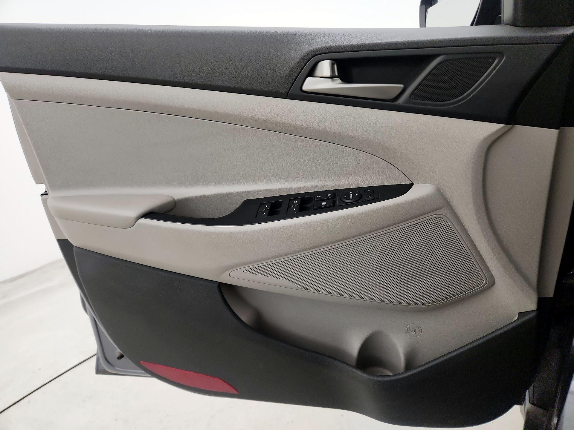 Thumbnail: 2018 Hyundai Tucson - 12