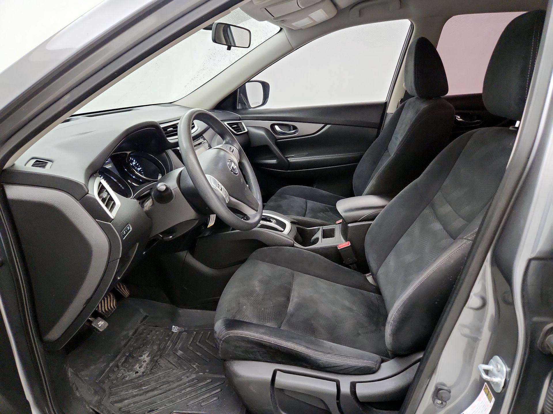 Thumbnail: 2016 Nissan Rogue - 17