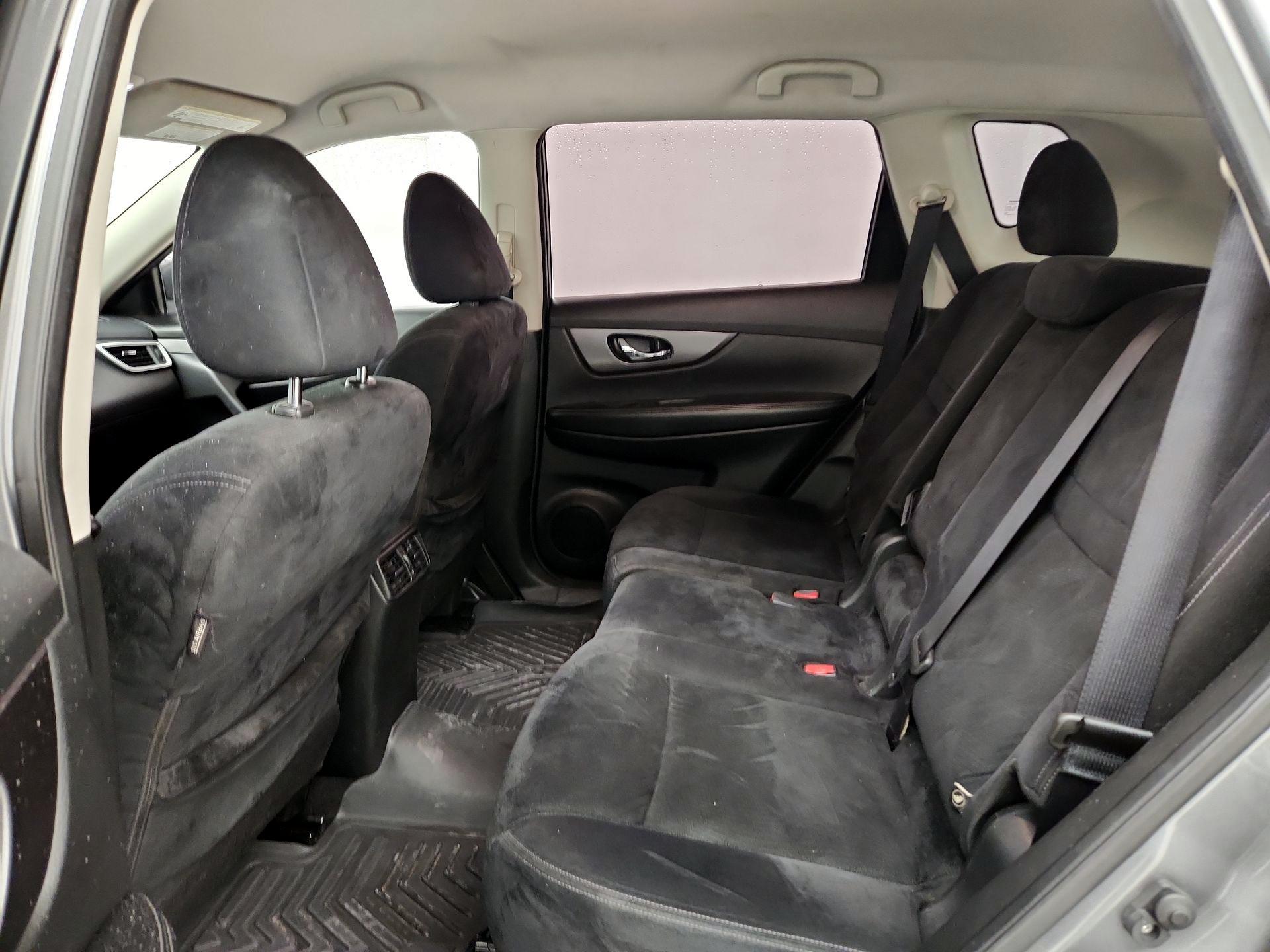 Thumbnail: 2016 Nissan Rogue - 18
