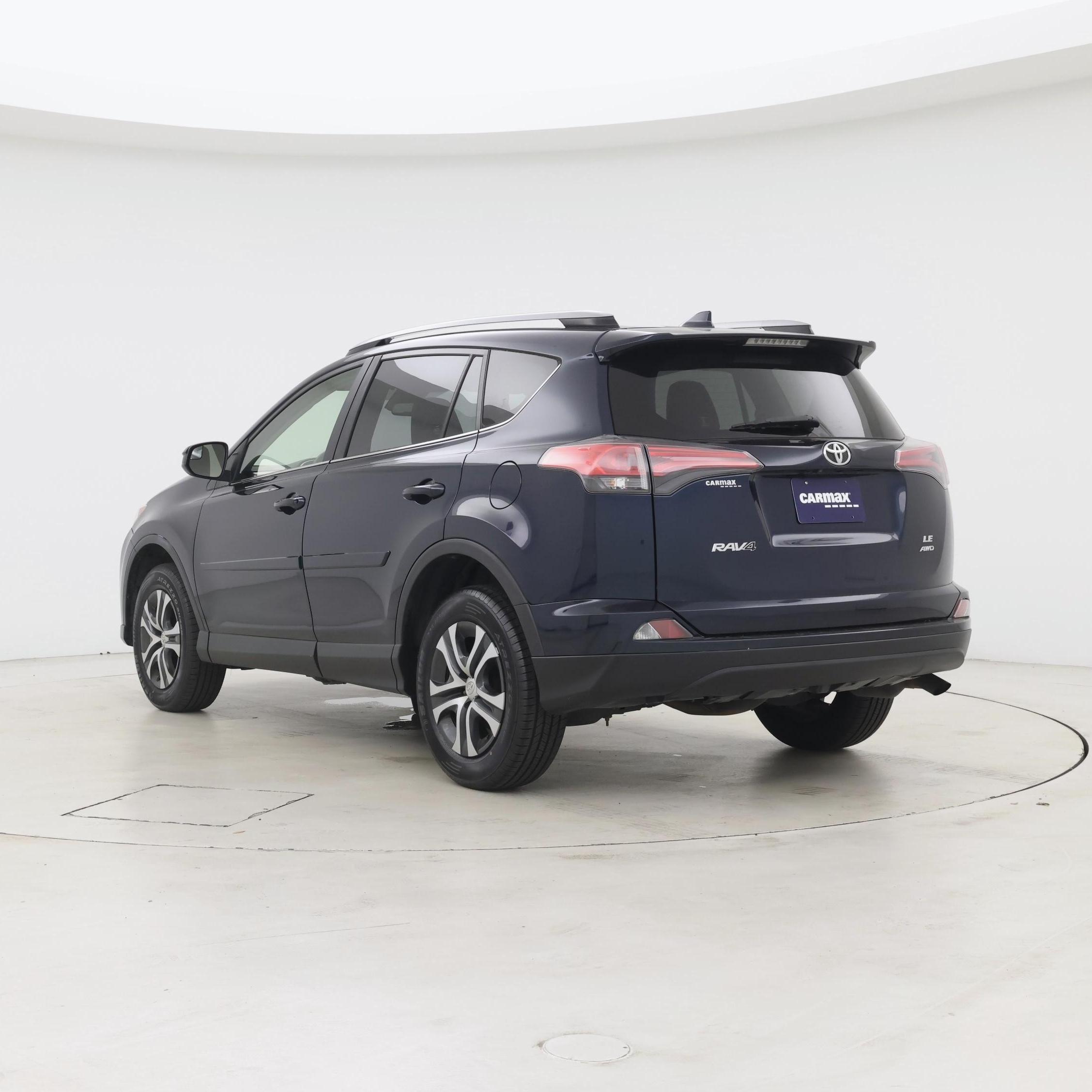 Thumbnail: 2018 Toyota RAV4 - 2