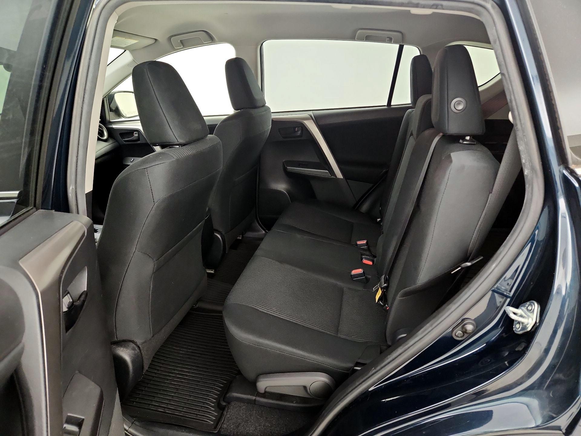 Thumbnail: 2018 Toyota RAV4 - 19