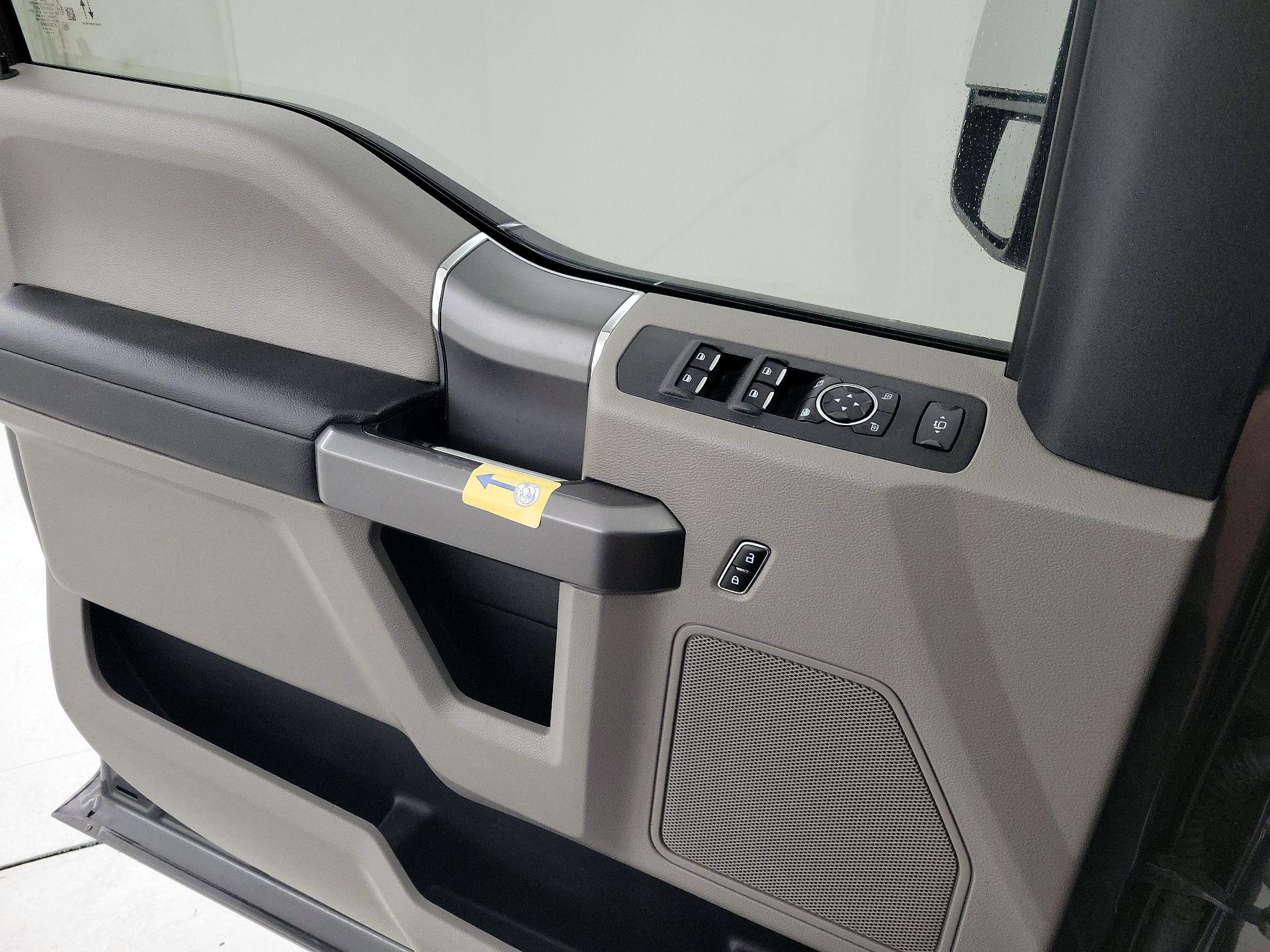 Thumbnail: 2020 Ford F-250 - 12