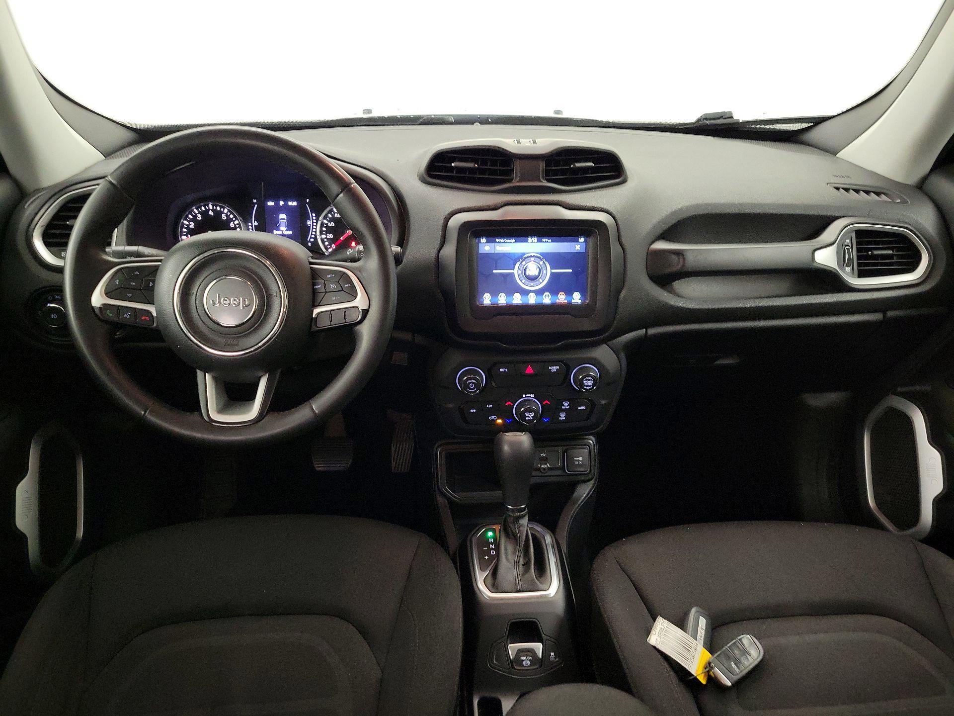 Thumbnail: 2018 Jeep Renegade - 9