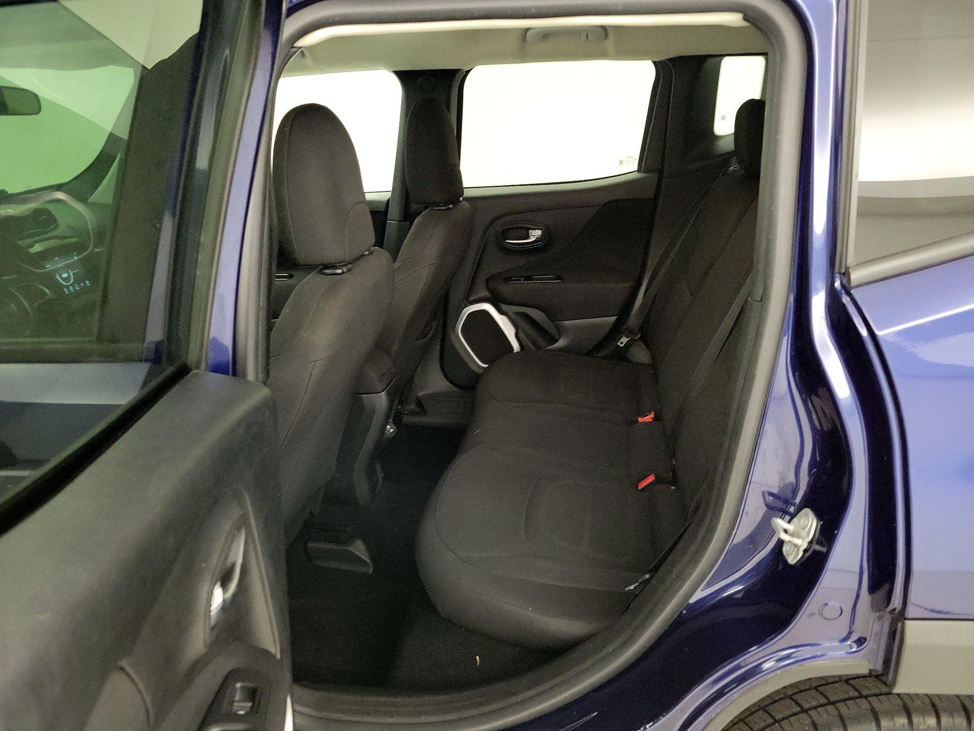 Thumbnail: 2018 Jeep Renegade - 19