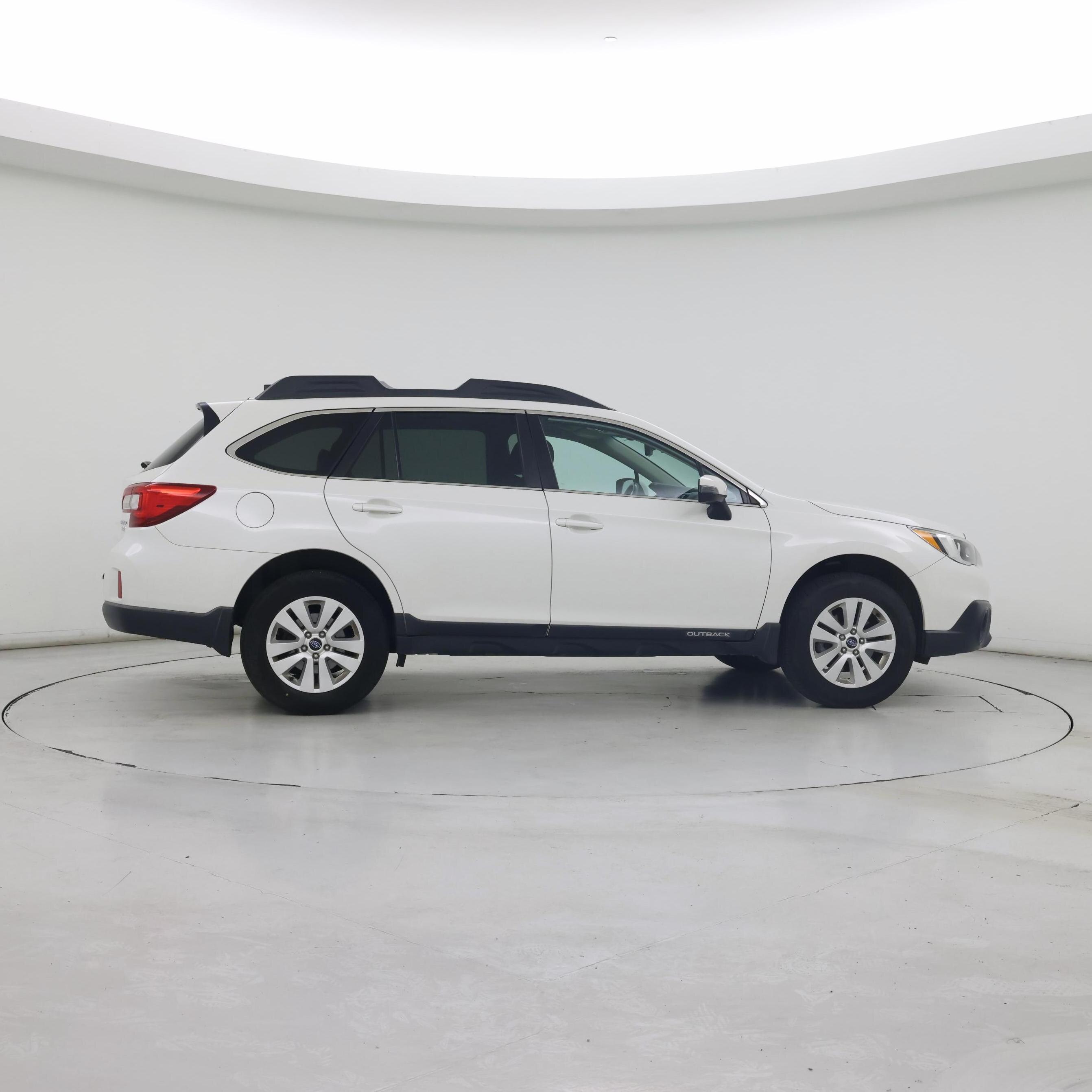 Thumbnail: 2017 Subaru Outback - 7