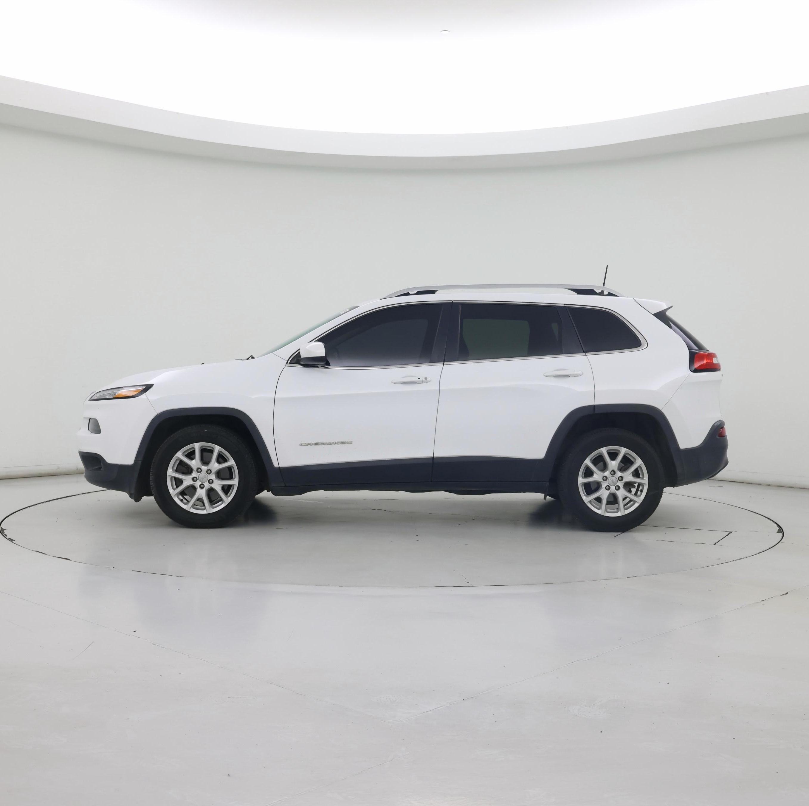 Thumbnail: 2018 Jeep Cherokee - 3