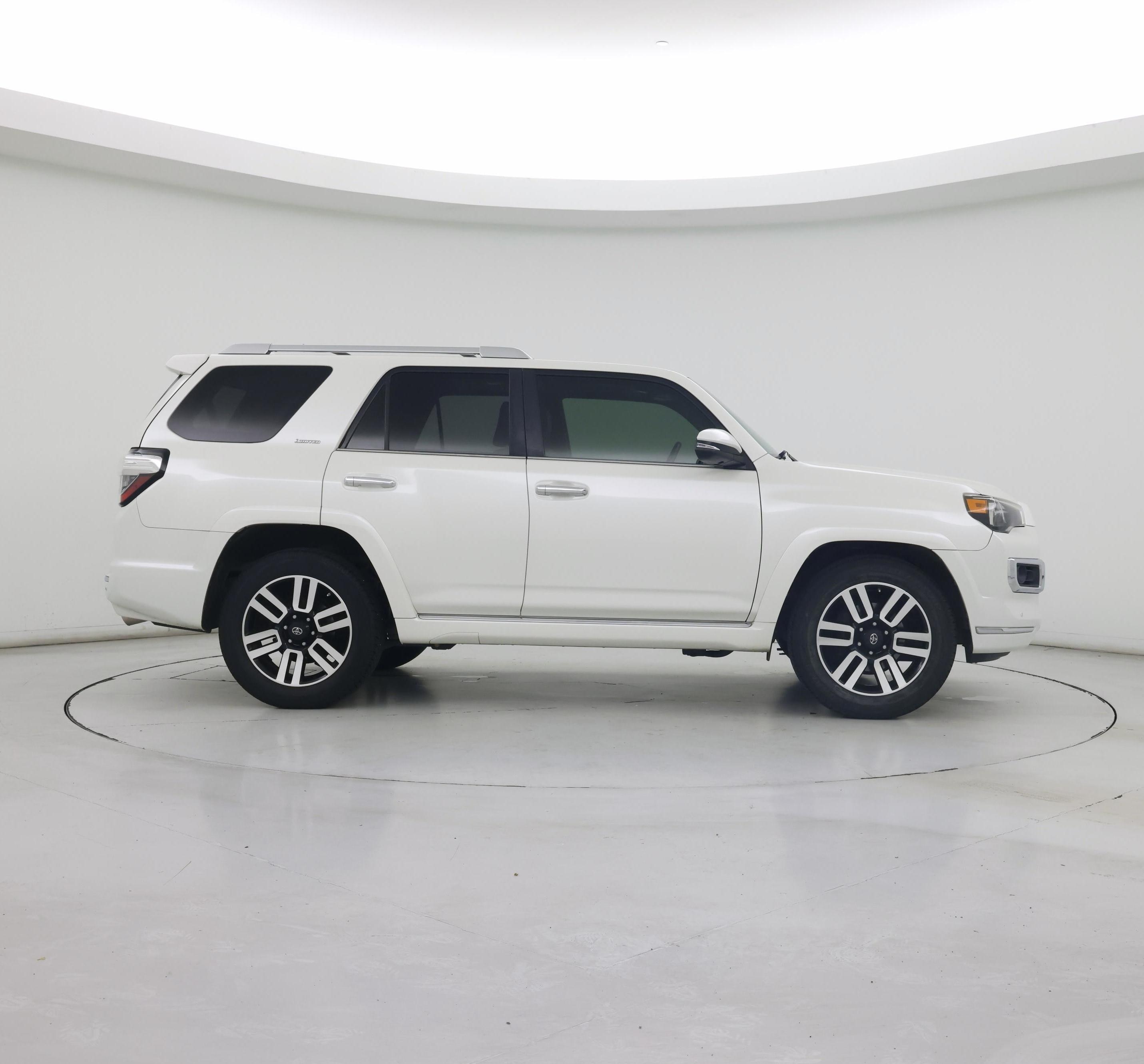 Thumbnail: 2016 Toyota 4Runner - 7