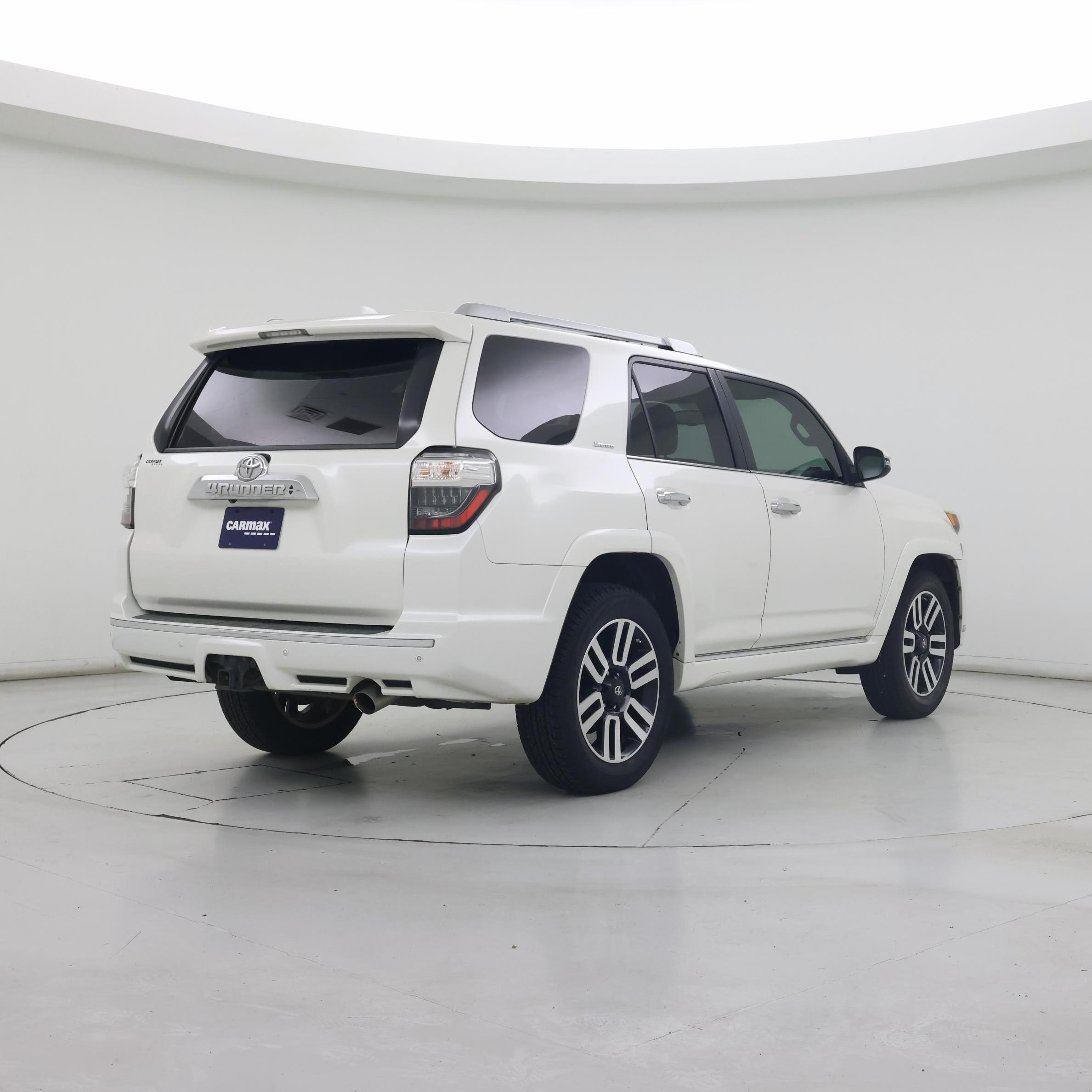 Thumbnail: 2016 Toyota 4Runner - 8