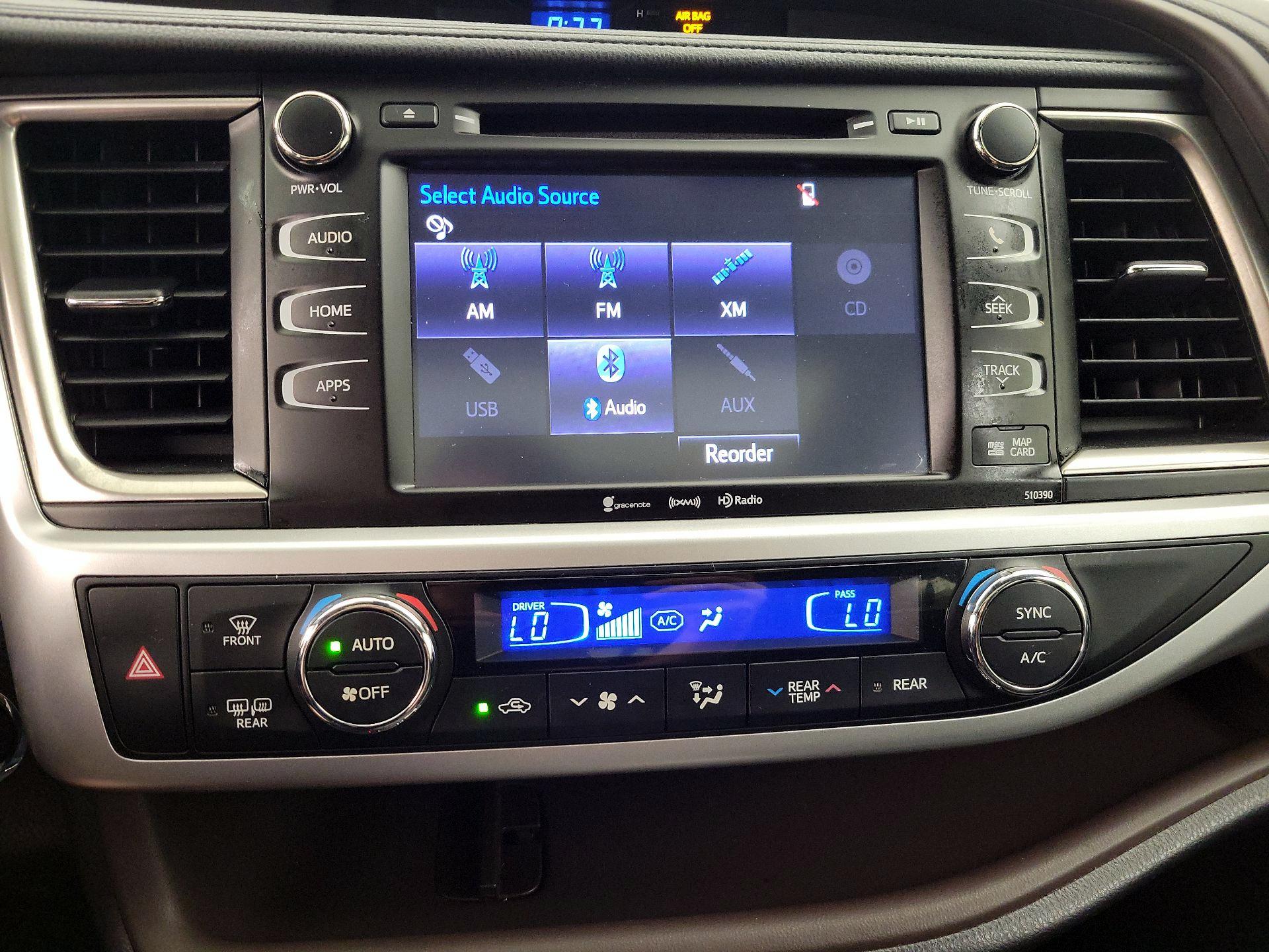 Thumbnail: 2019 Toyota Highlander - 15