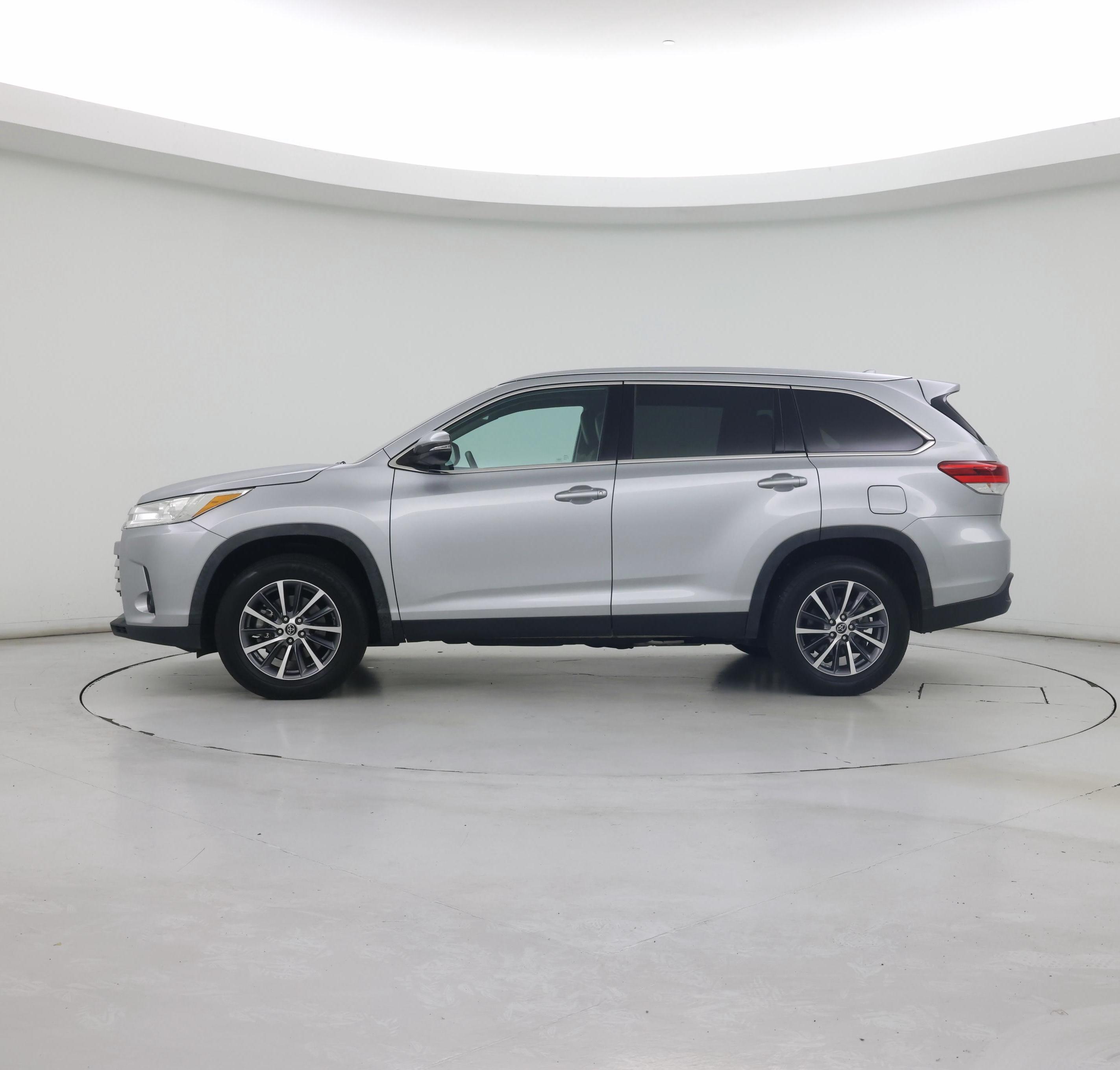 Thumbnail: 2019 Toyota Highlander - 3