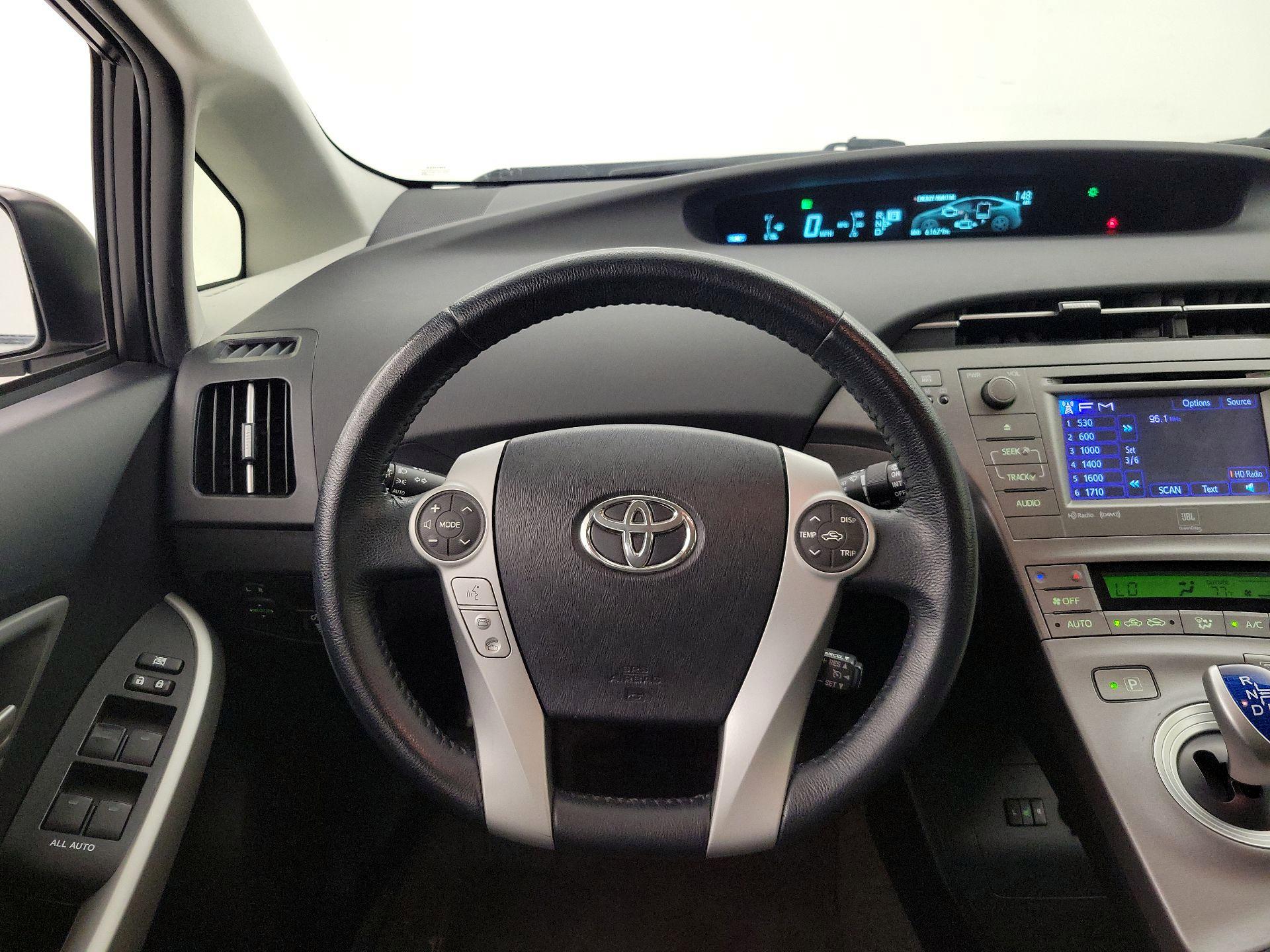Thumbnail: 2015 Toyota Prius - 10