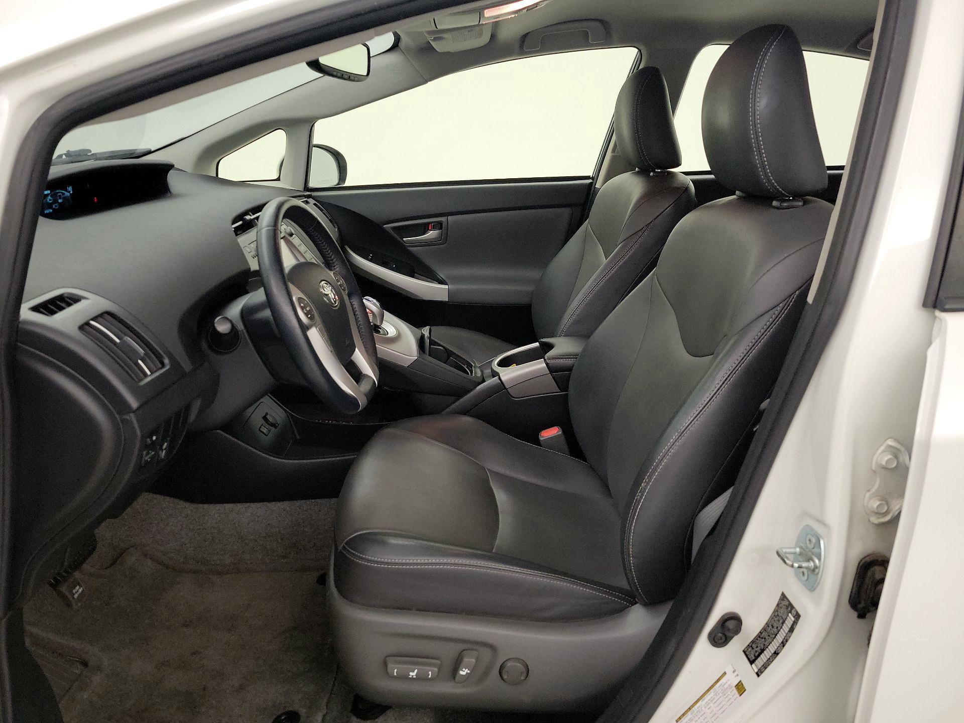 Thumbnail: 2015 Toyota Prius - 11