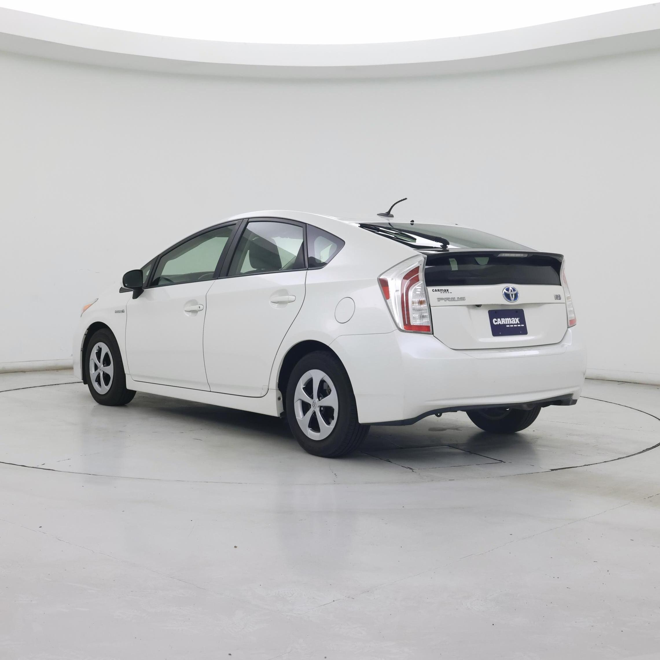 Thumbnail: 2015 Toyota Prius - 2