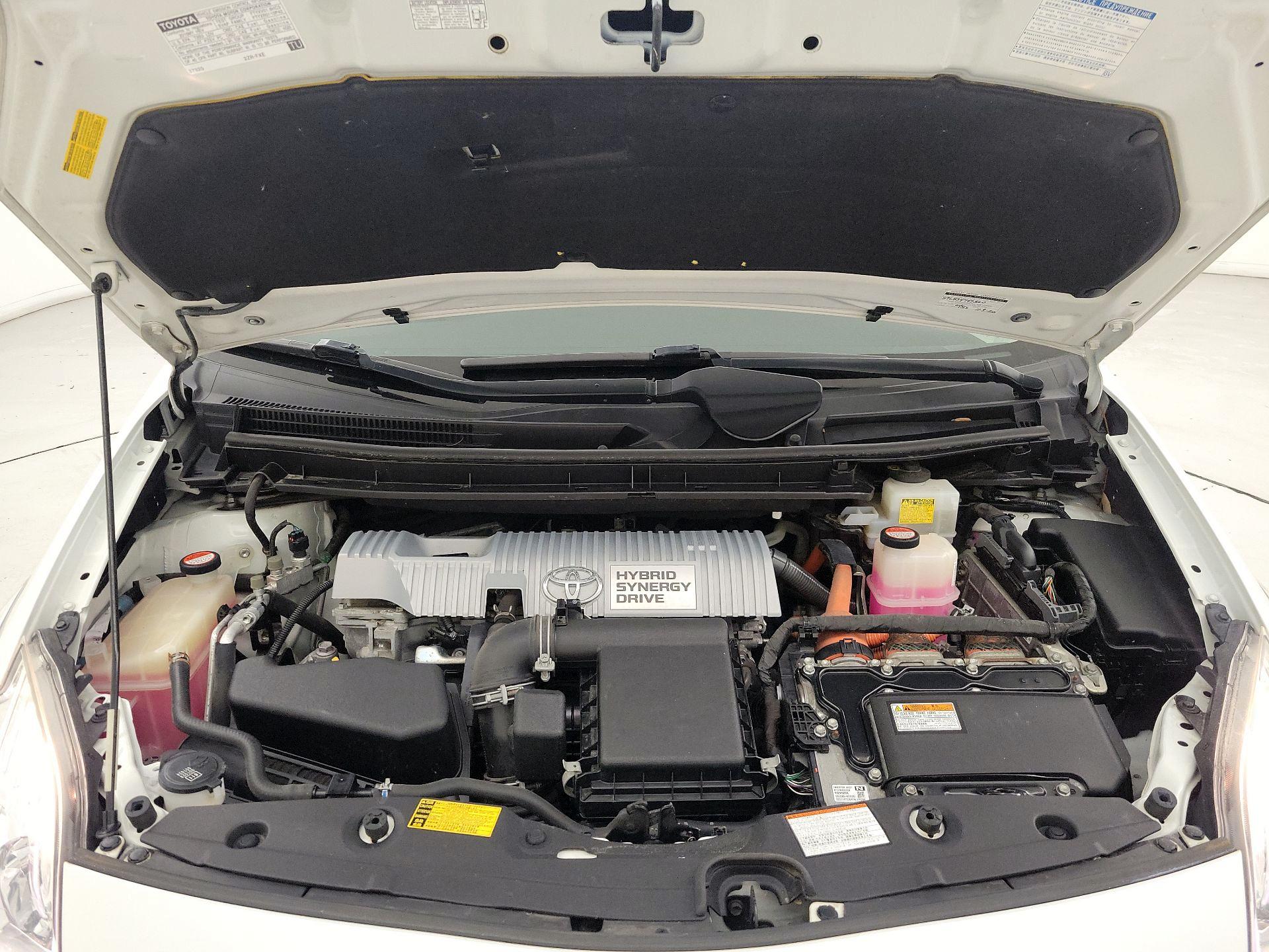 Thumbnail: 2015 Toyota Prius - 20