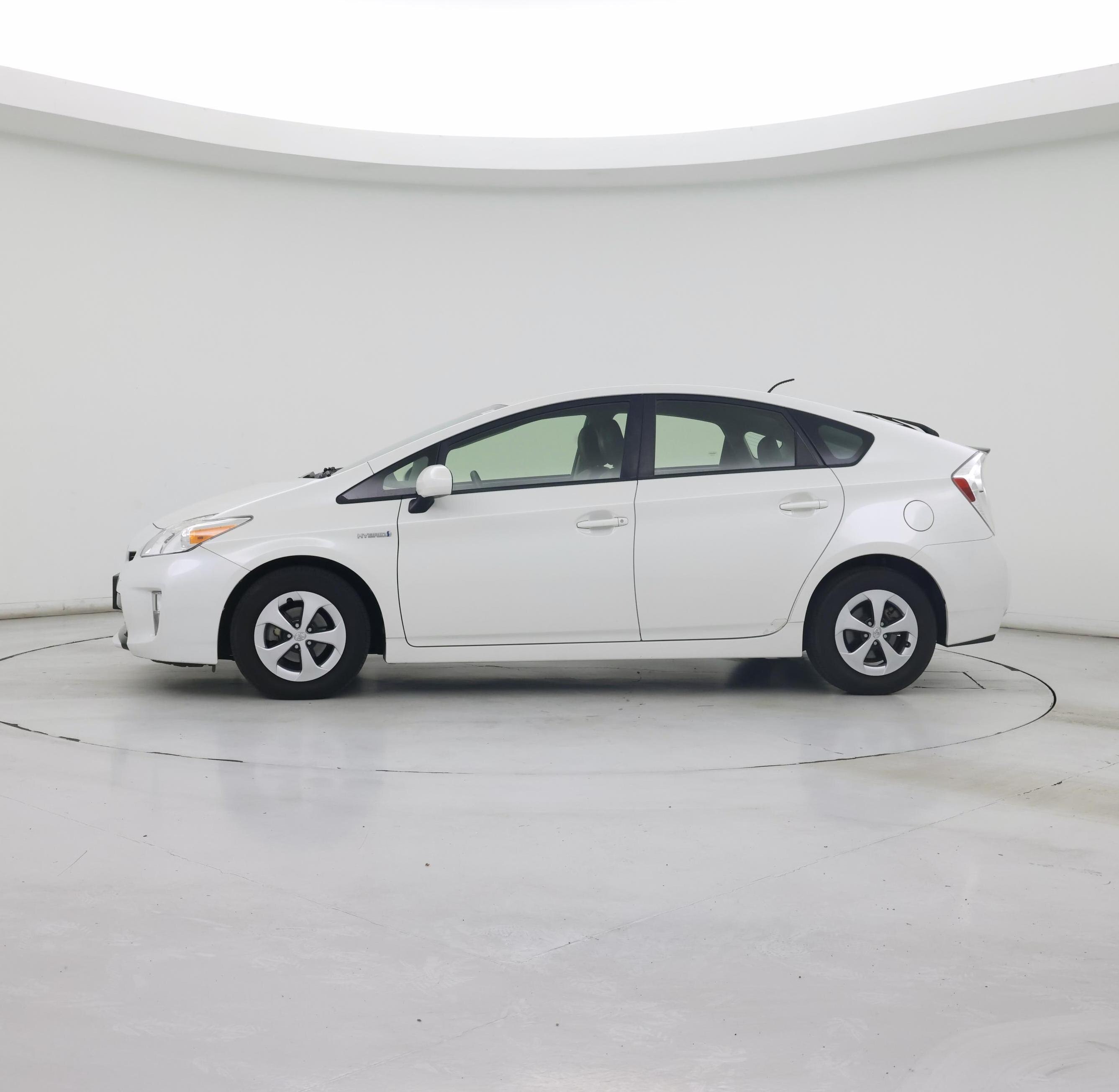 Thumbnail: 2015 Toyota Prius - 3