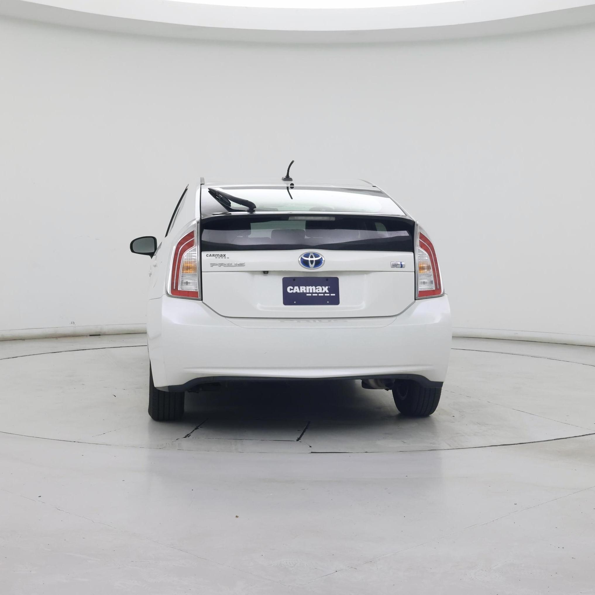 Thumbnail: 2015 Toyota Prius - 6