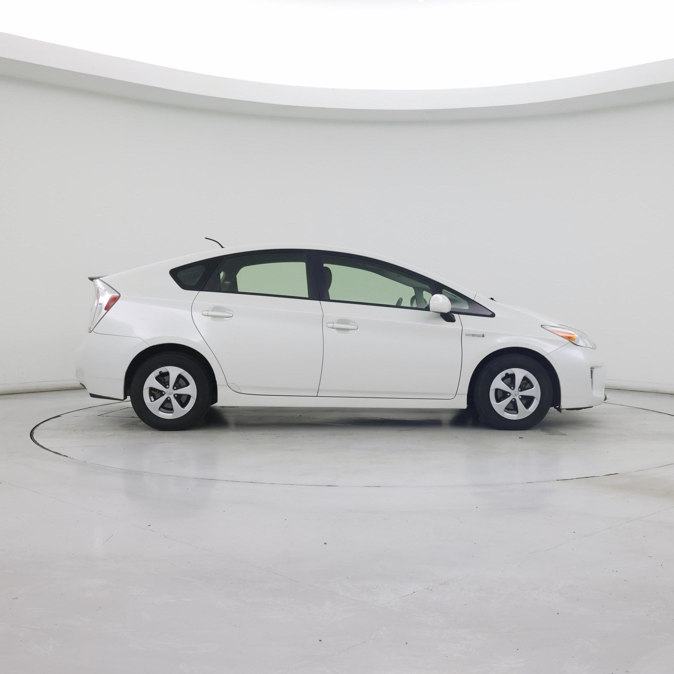 Thumbnail: 2015 Toyota Prius - 7