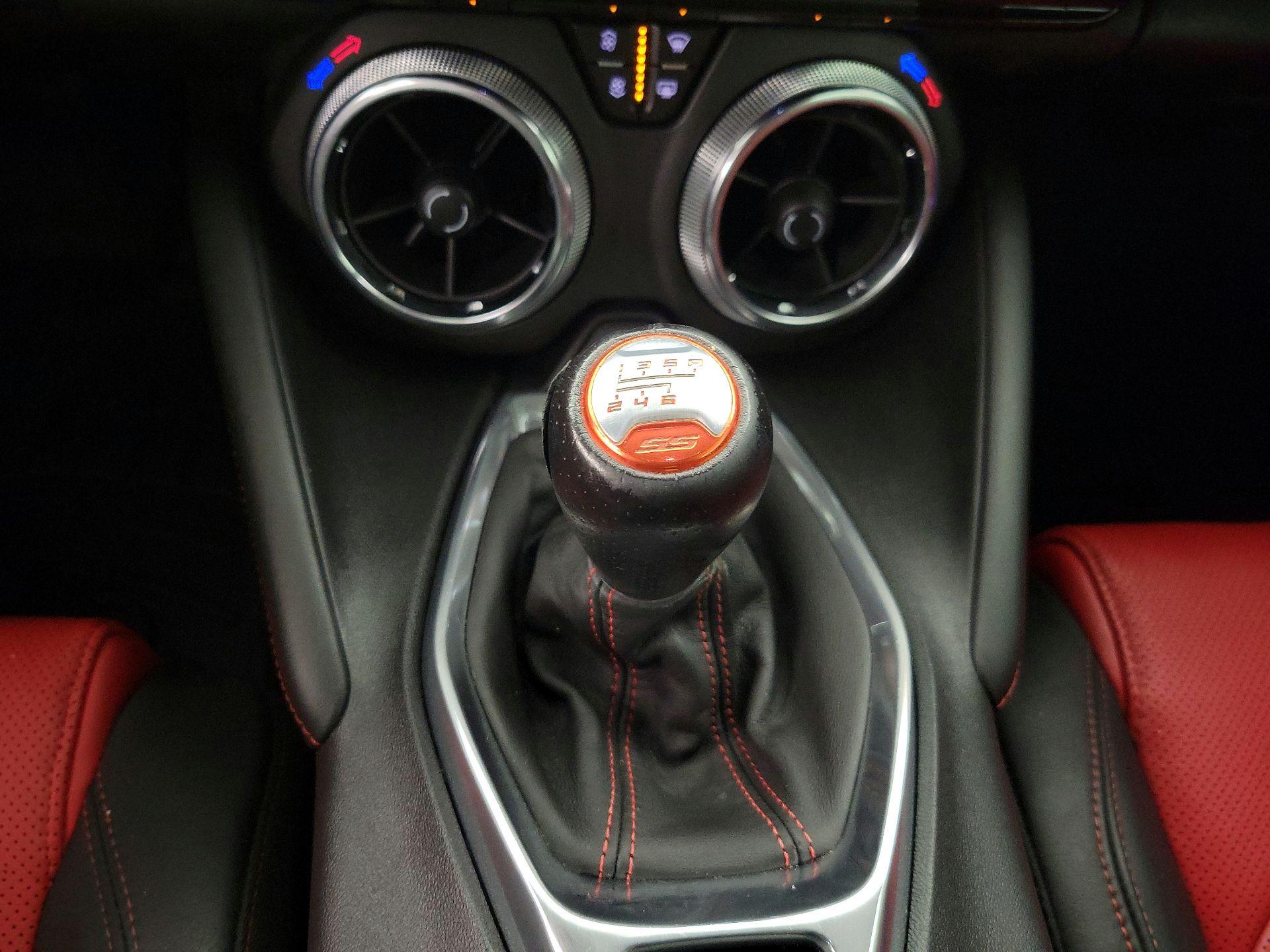Thumbnail: 2018 Chevrolet Camaro - 17
