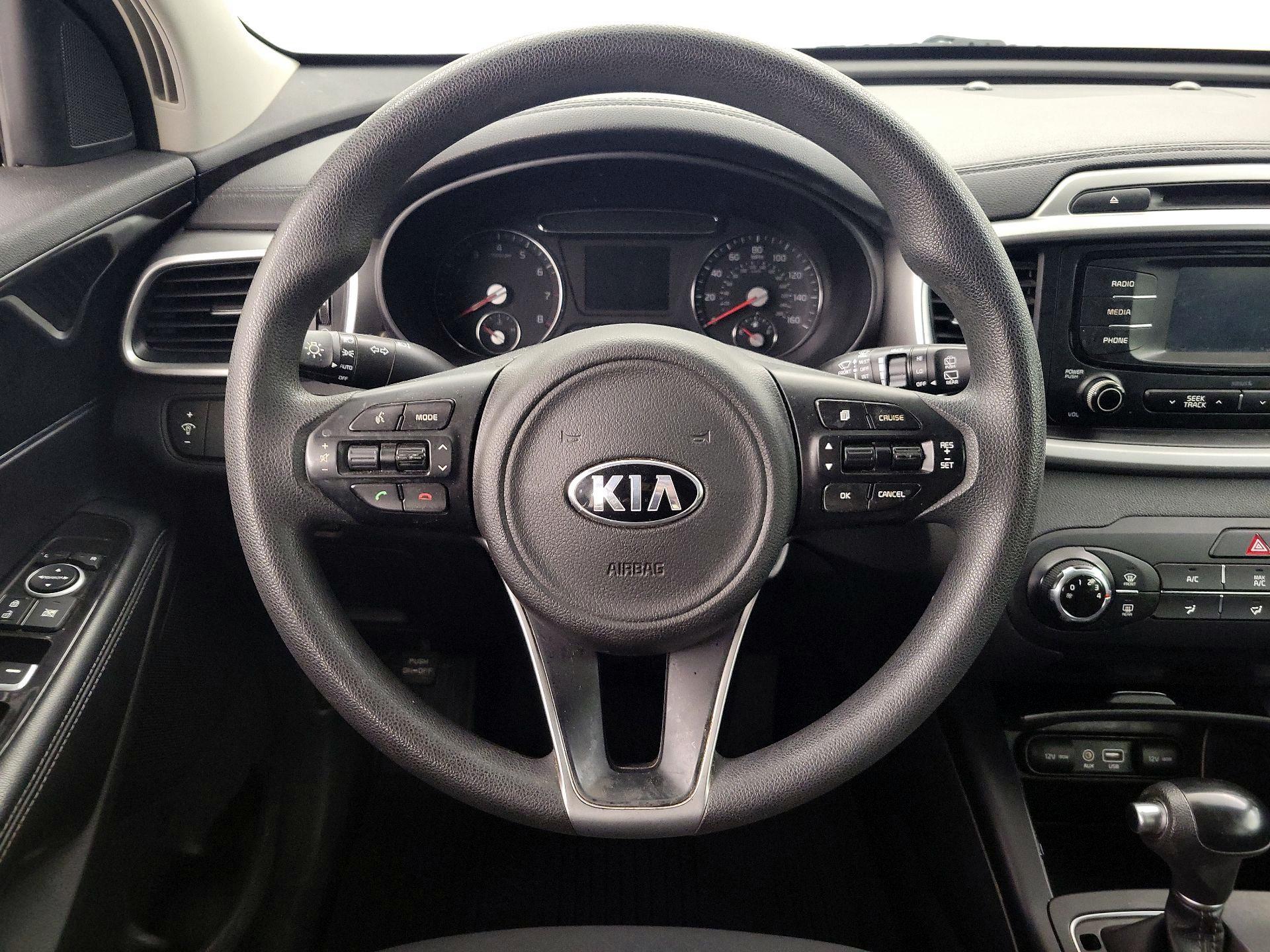Thumbnail: 2017 Kia Sorento - 10