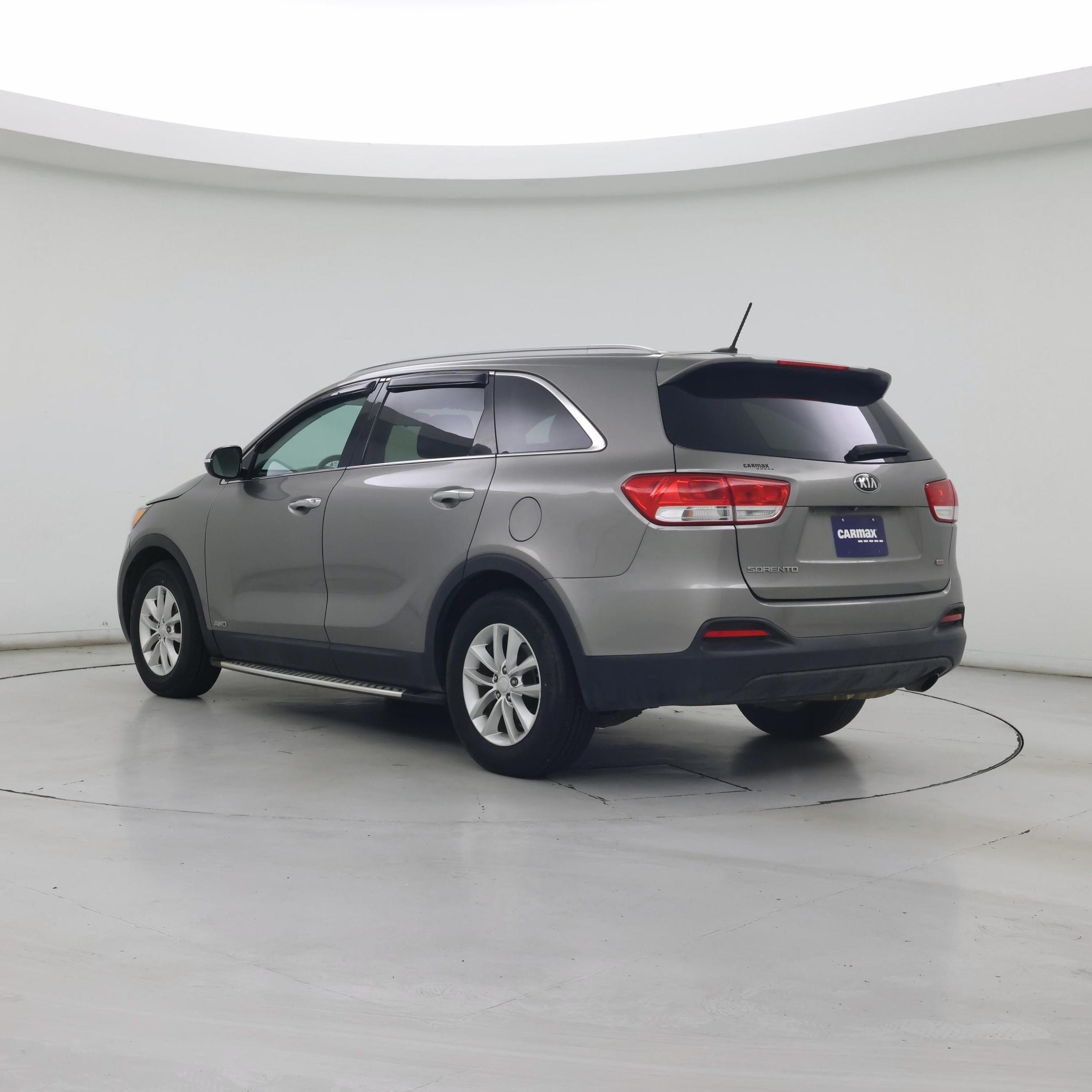 Thumbnail: 2017 Kia Sorento - 2