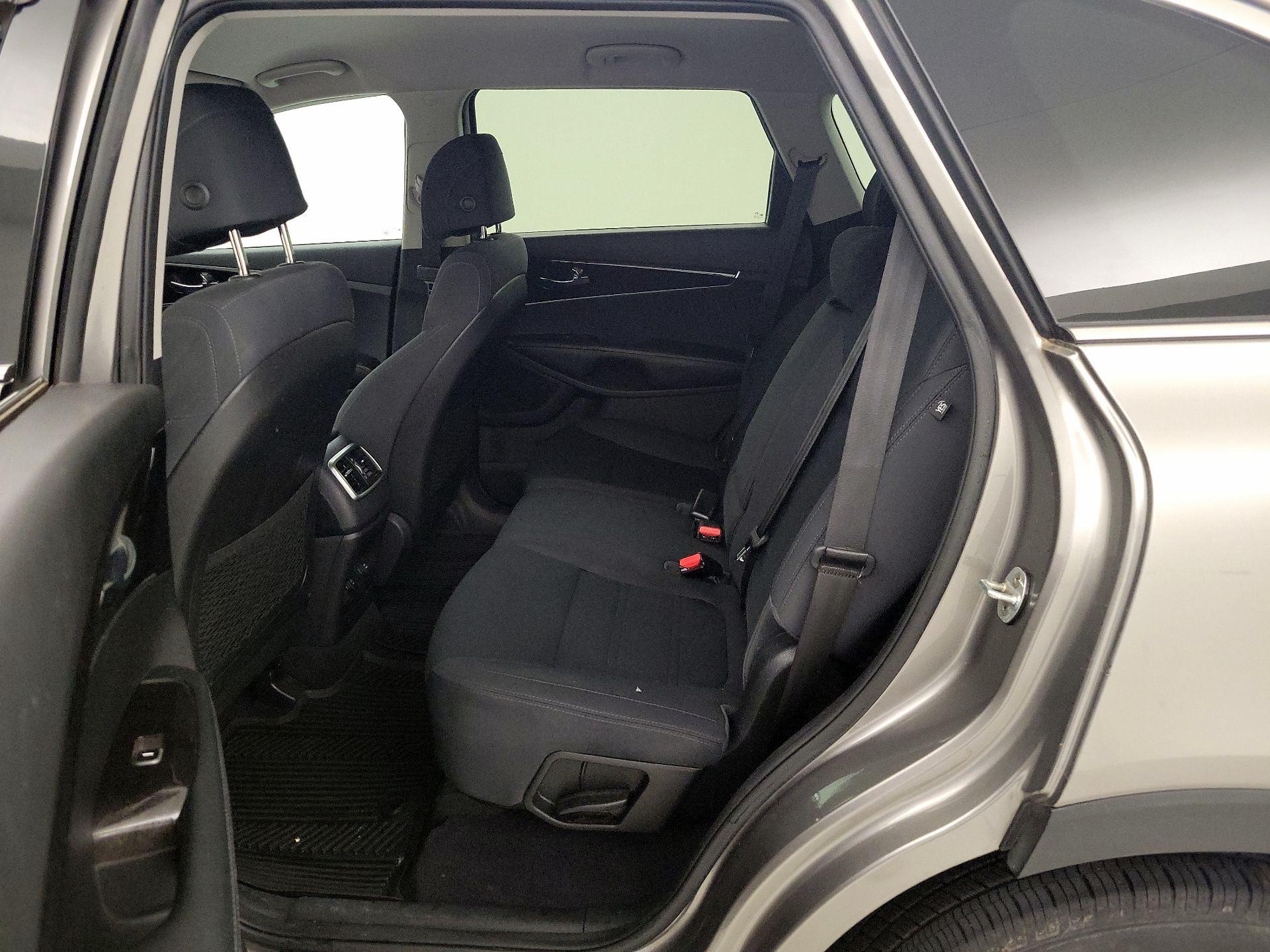Thumbnail: 2017 Kia Sorento - 19