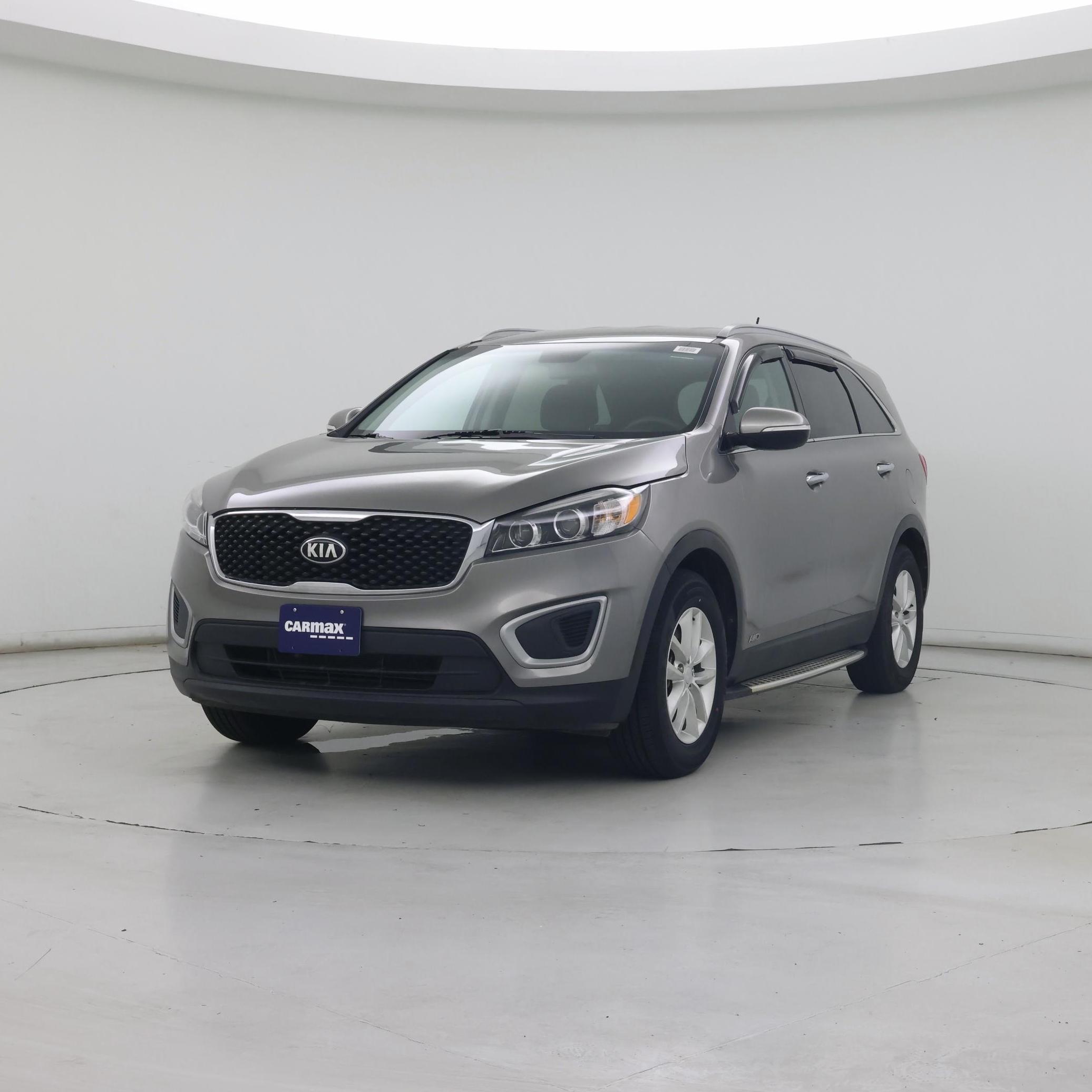 Thumbnail: 2017 Kia Sorento - 4