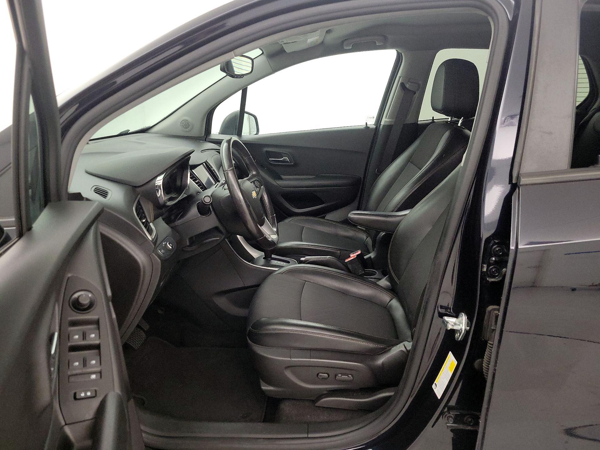 Thumbnail: 2021 Chevrolet Trax - 11