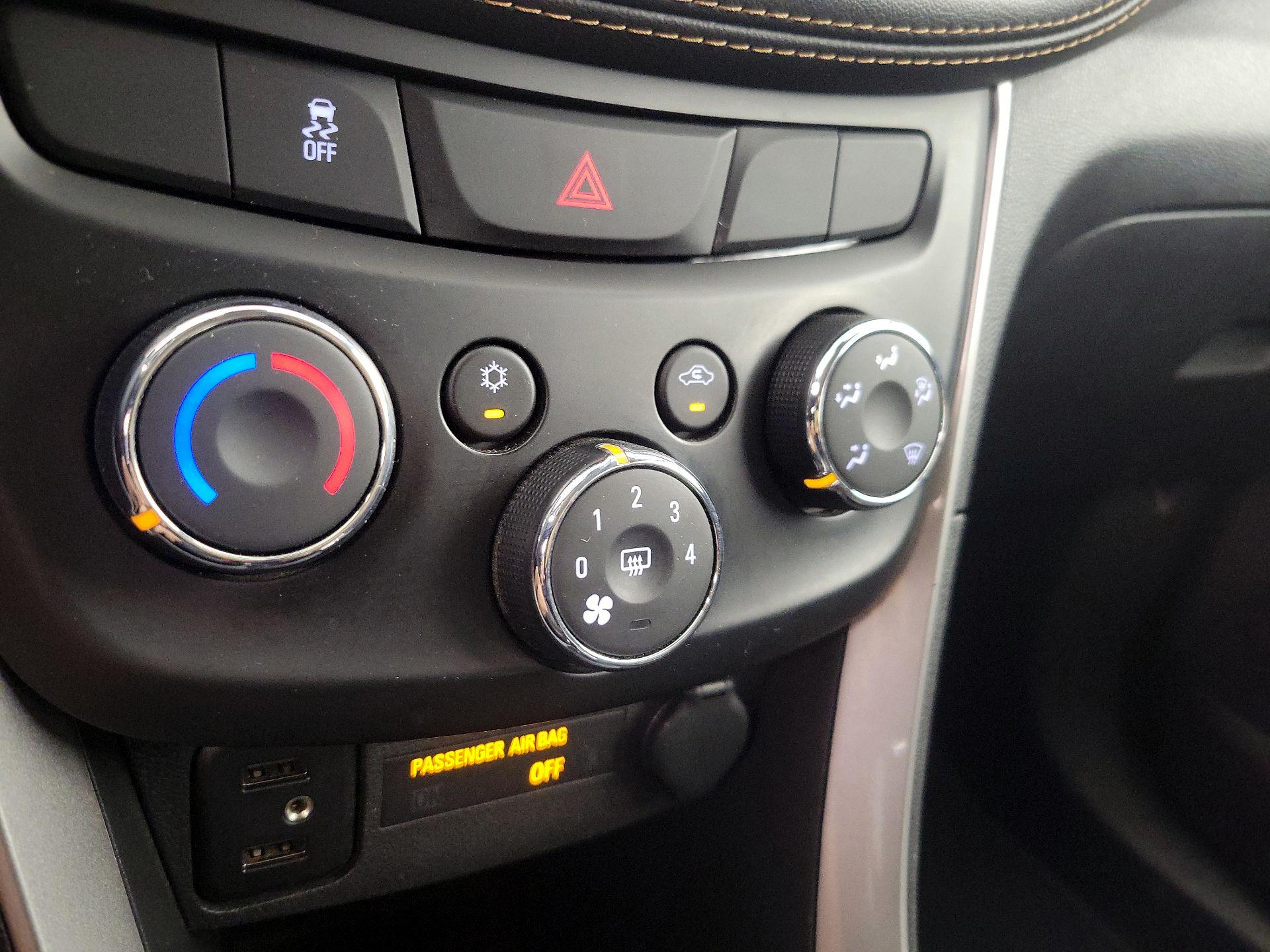 Thumbnail: 2021 Chevrolet Trax - 16