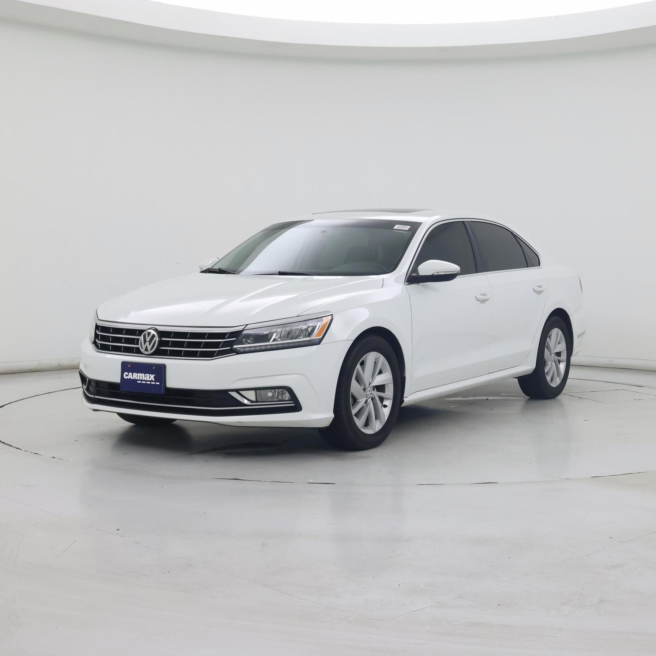 Thumbnail: 2018 Volkswagen Passat - 4