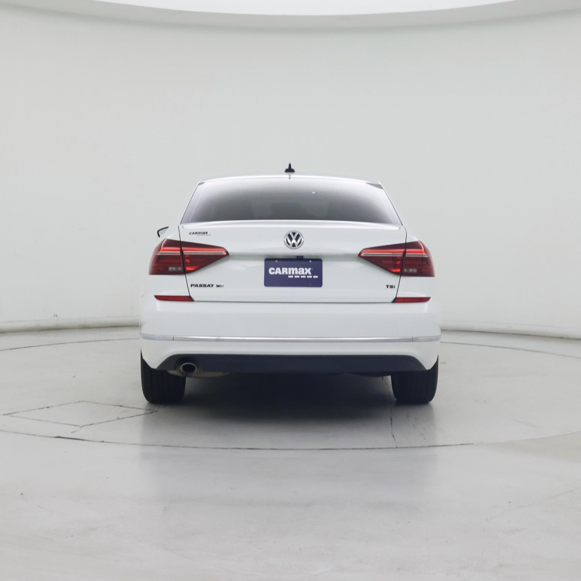 Thumbnail: 2018 Volkswagen Passat - 6