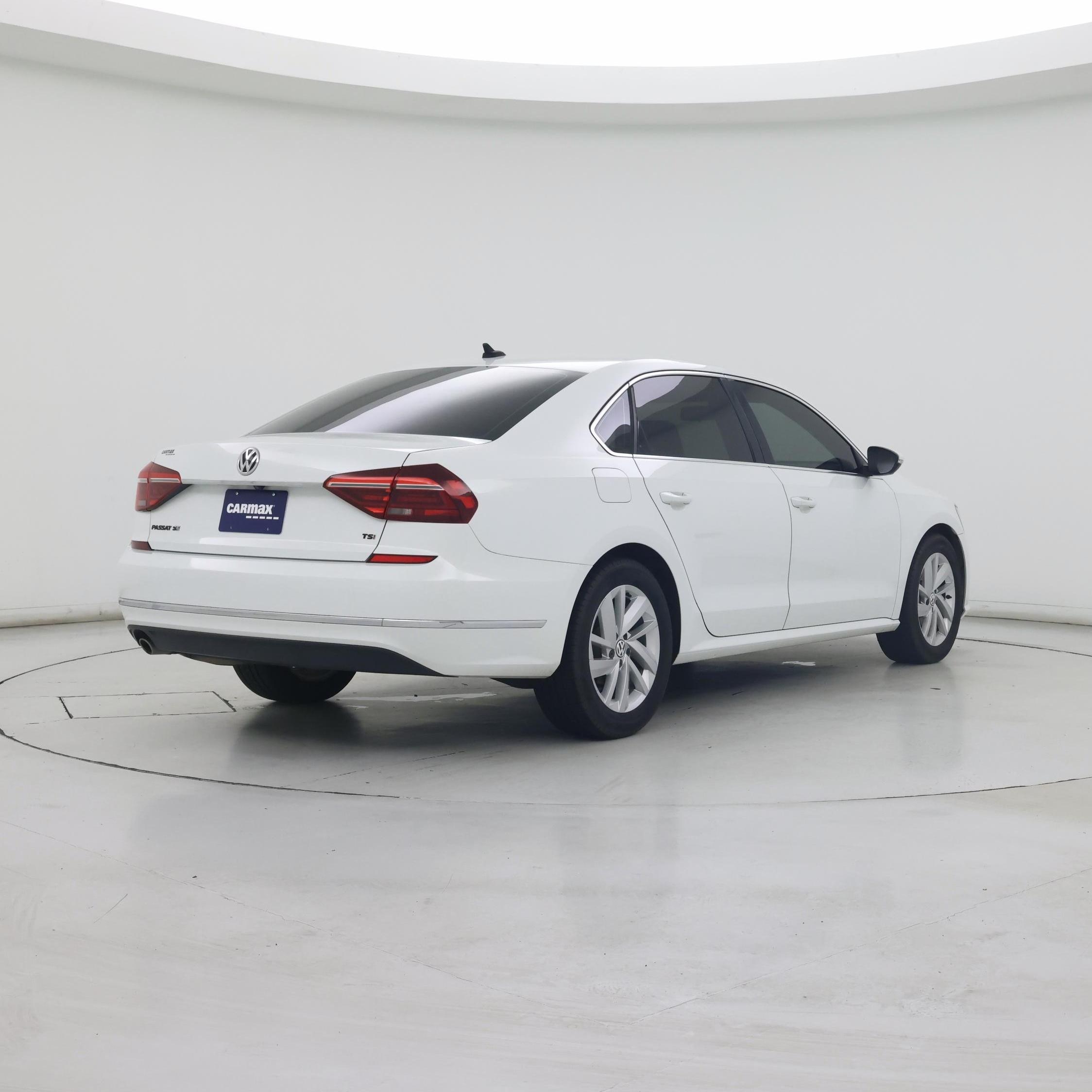 Thumbnail: 2018 Volkswagen Passat - 8