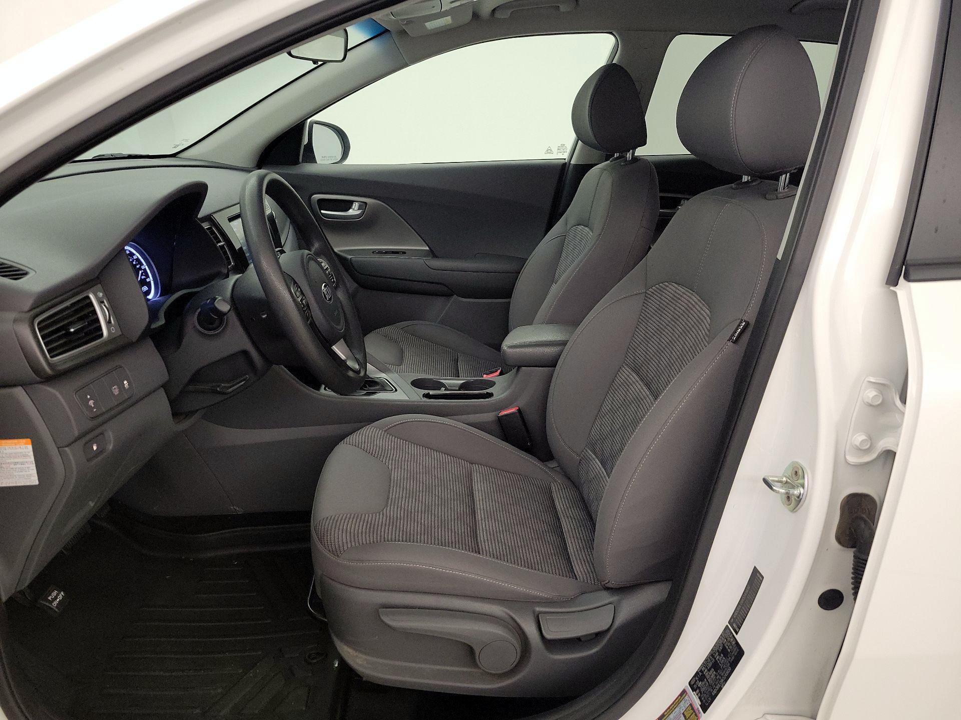 Thumbnail: 2019 Kia Niro - 11