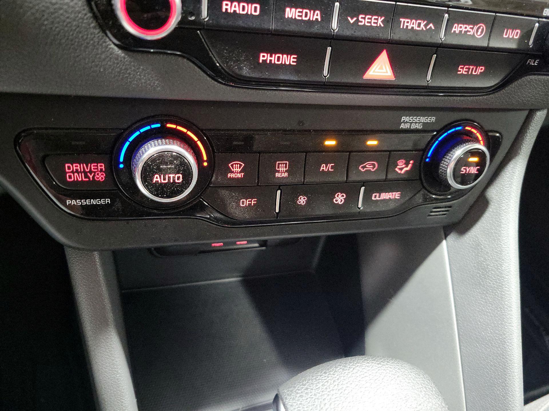 Thumbnail: 2019 Kia Niro - 16