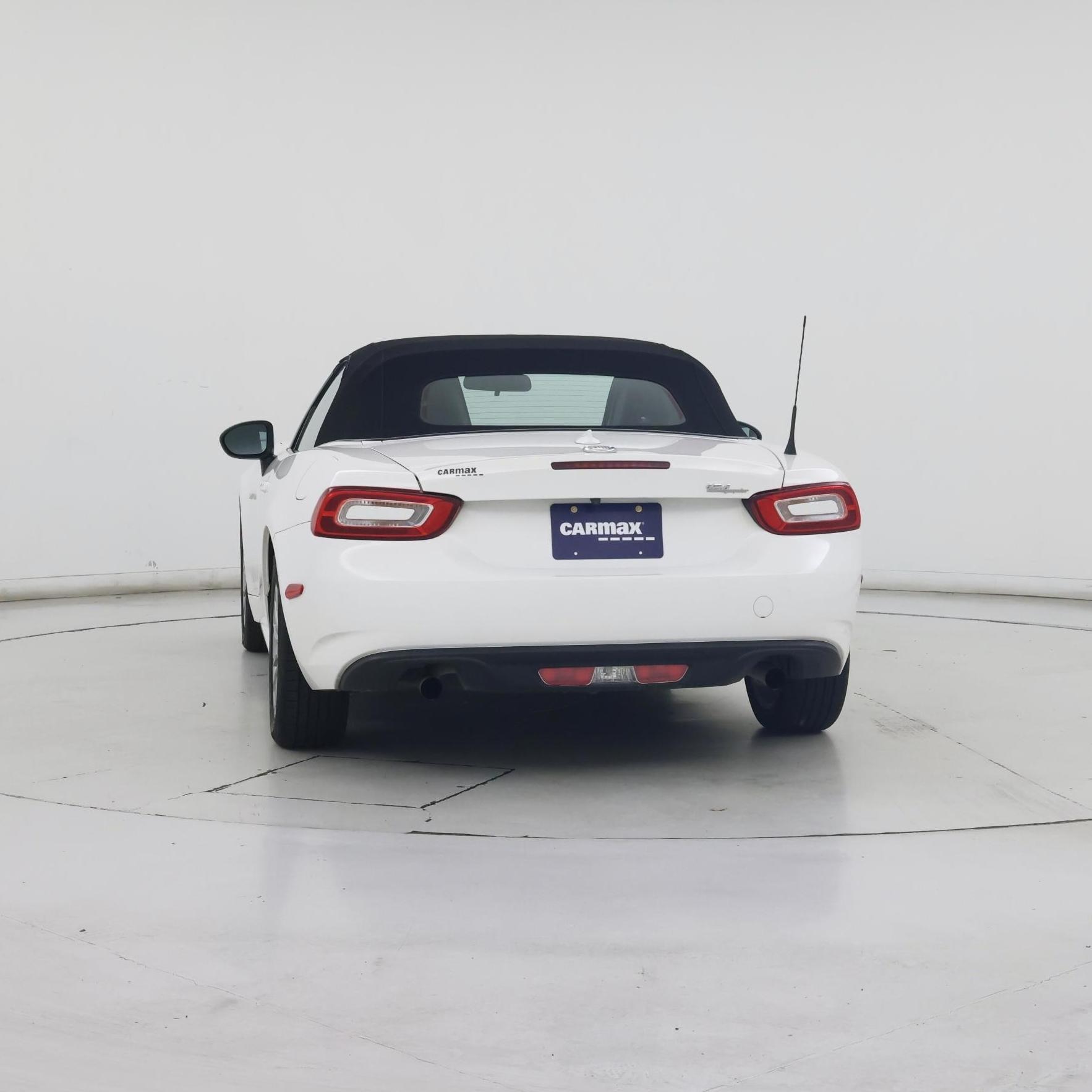 Thumbnail: 2018 Fiat 124 Spider - 6