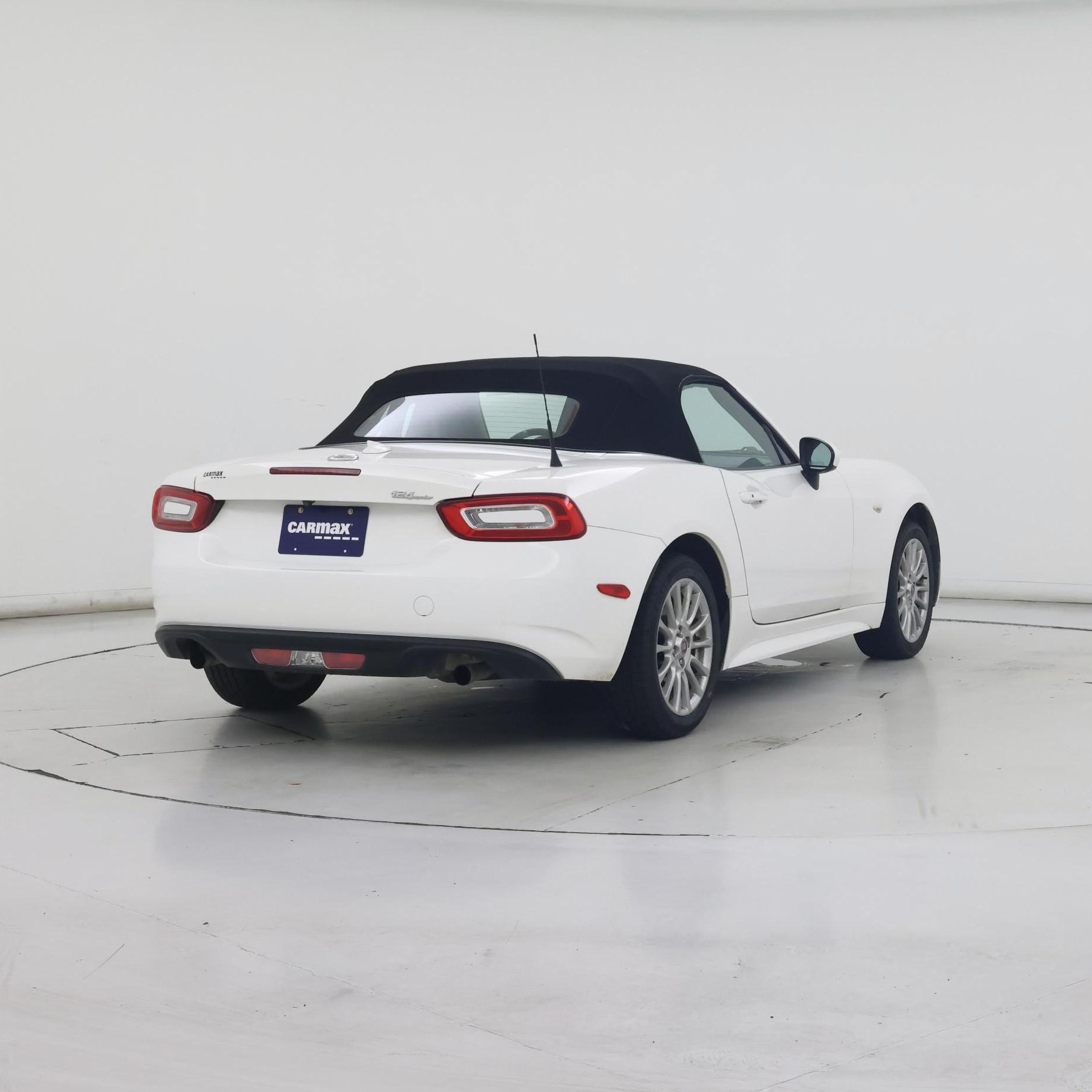Thumbnail: 2018 Fiat 124 Spider - 8