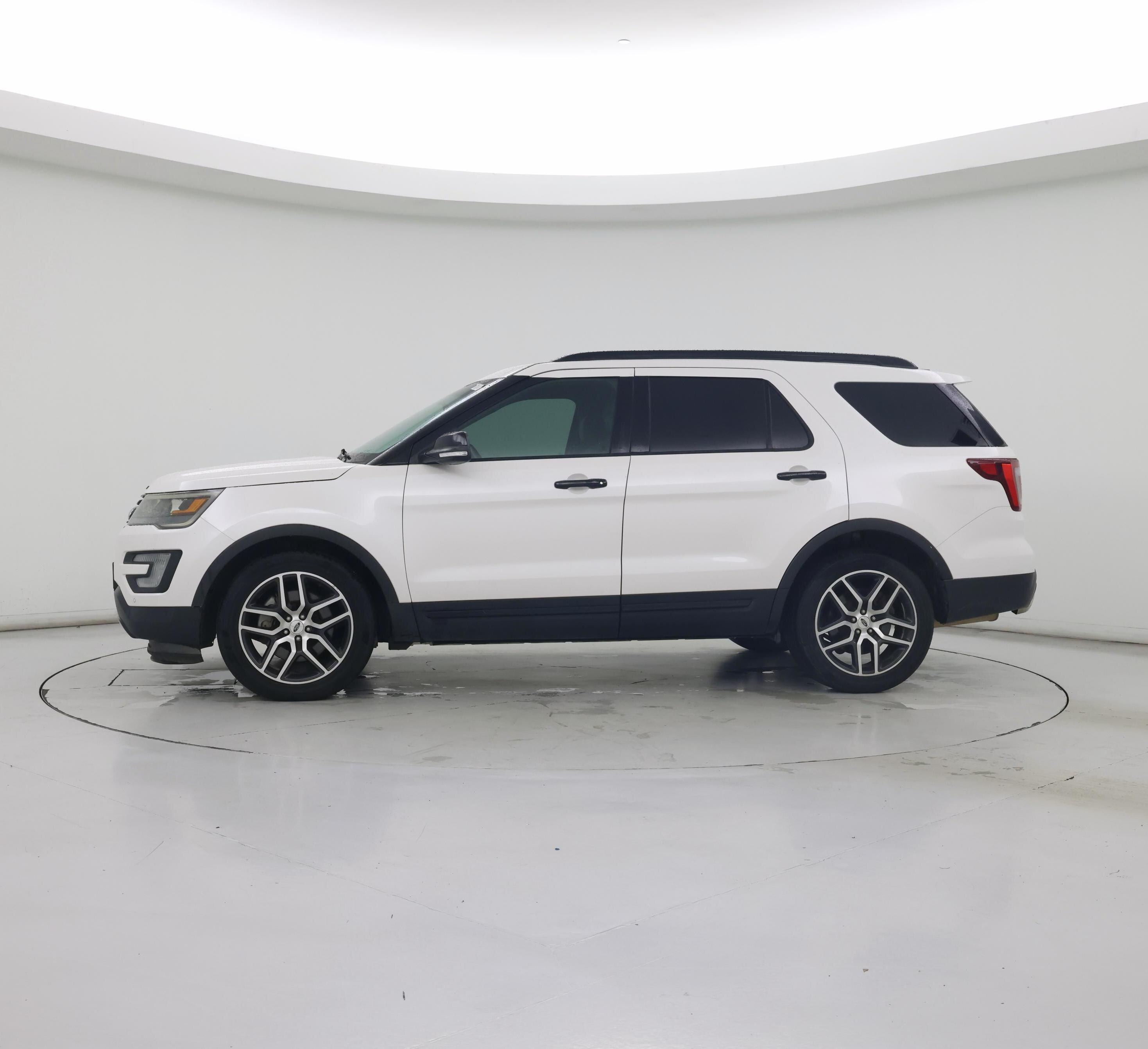 Thumbnail: 2017 Ford Explorer - 3