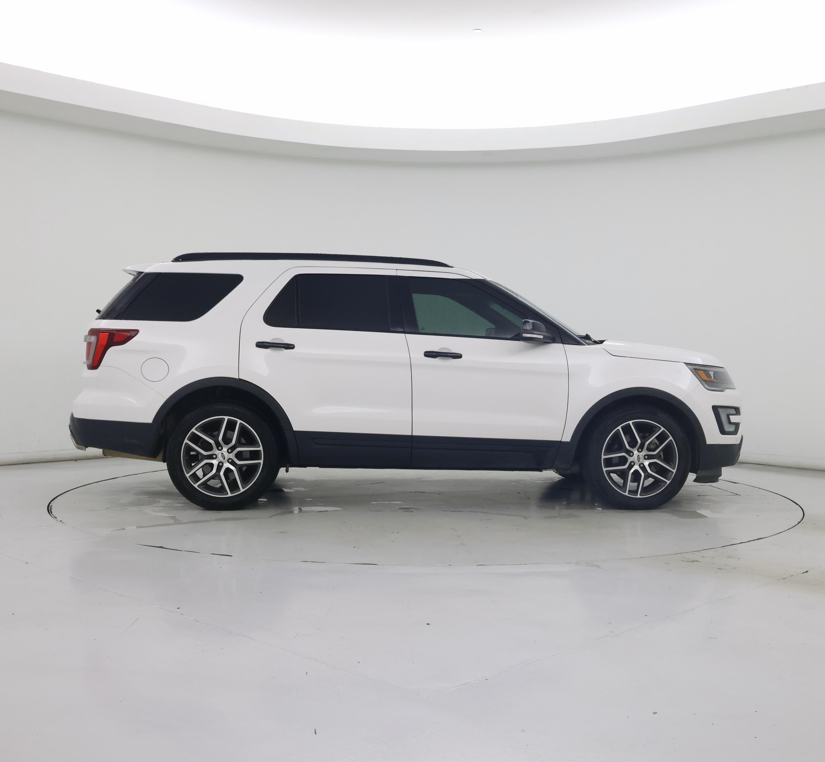 Thumbnail: 2017 Ford Explorer - 7