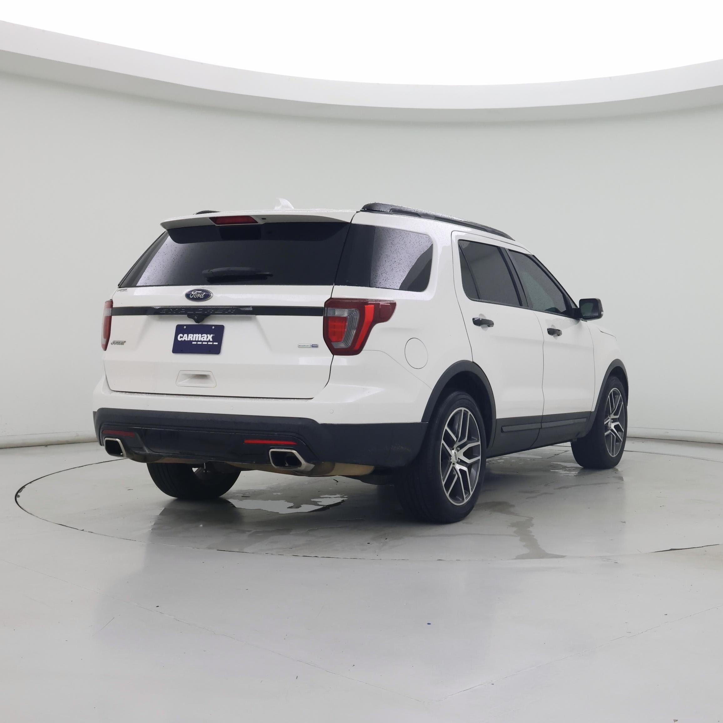 Thumbnail: 2017 Ford Explorer - 8