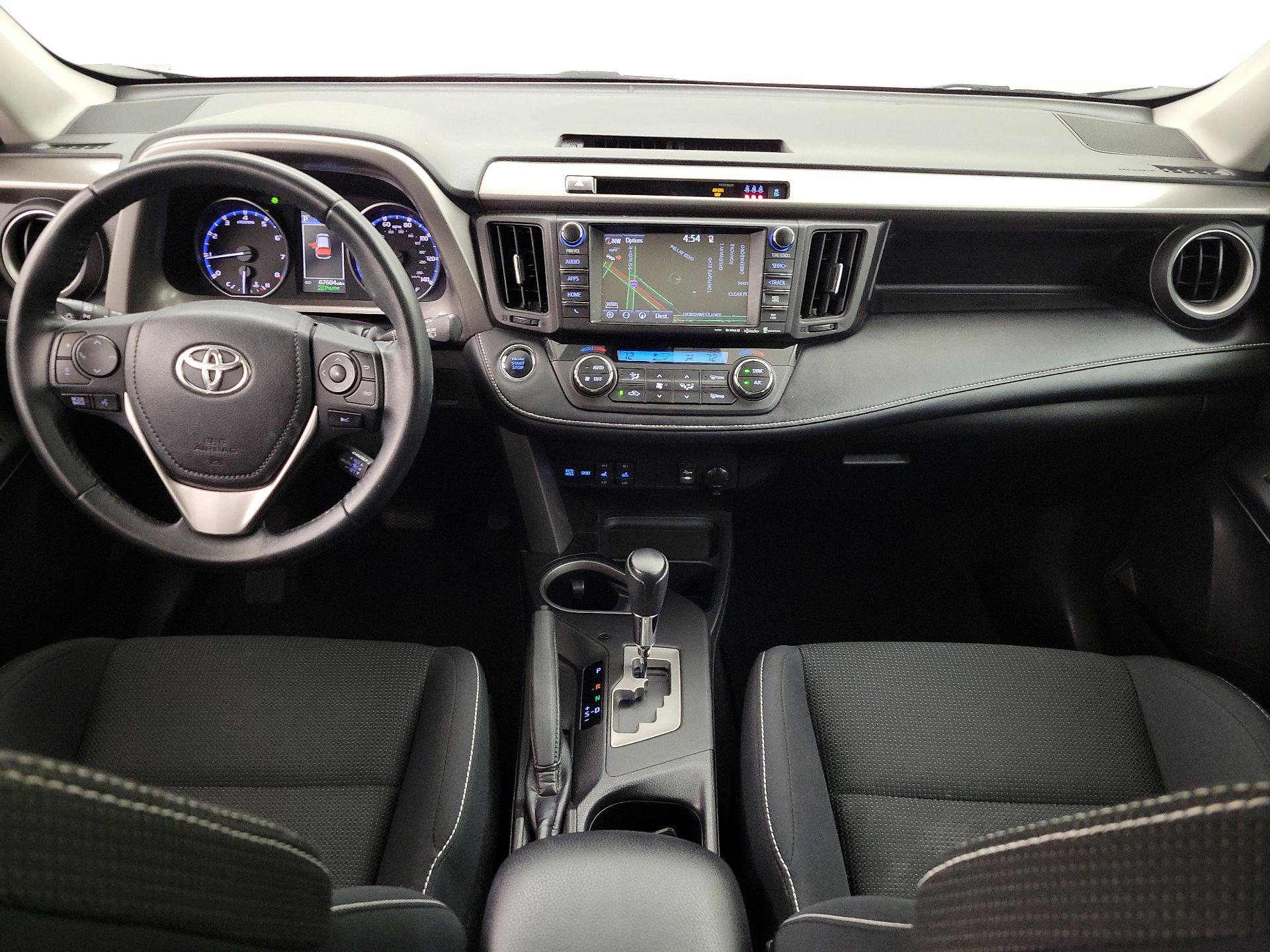 Thumbnail: 2018 Toyota RAV4 - 9