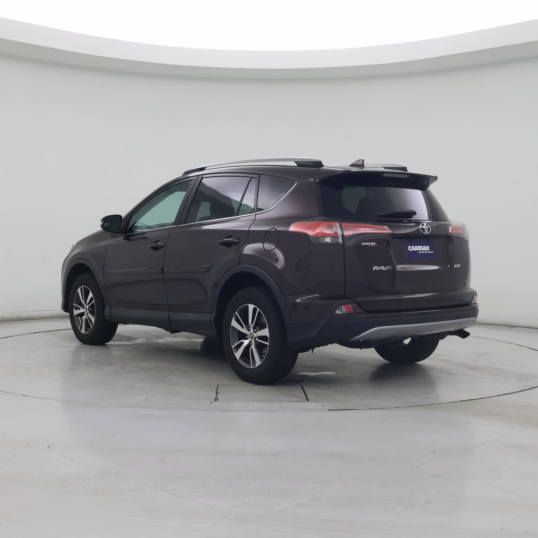 Thumbnail: 2018 Toyota RAV4 - 2