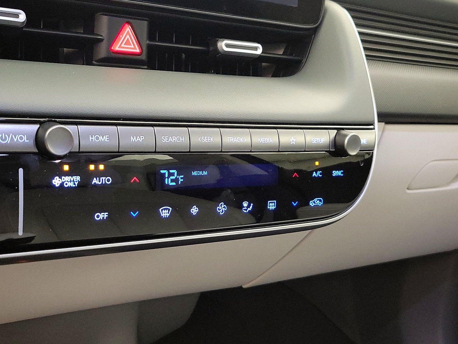 2026 Hyundai IONIQ 5 Limited - Photo 17